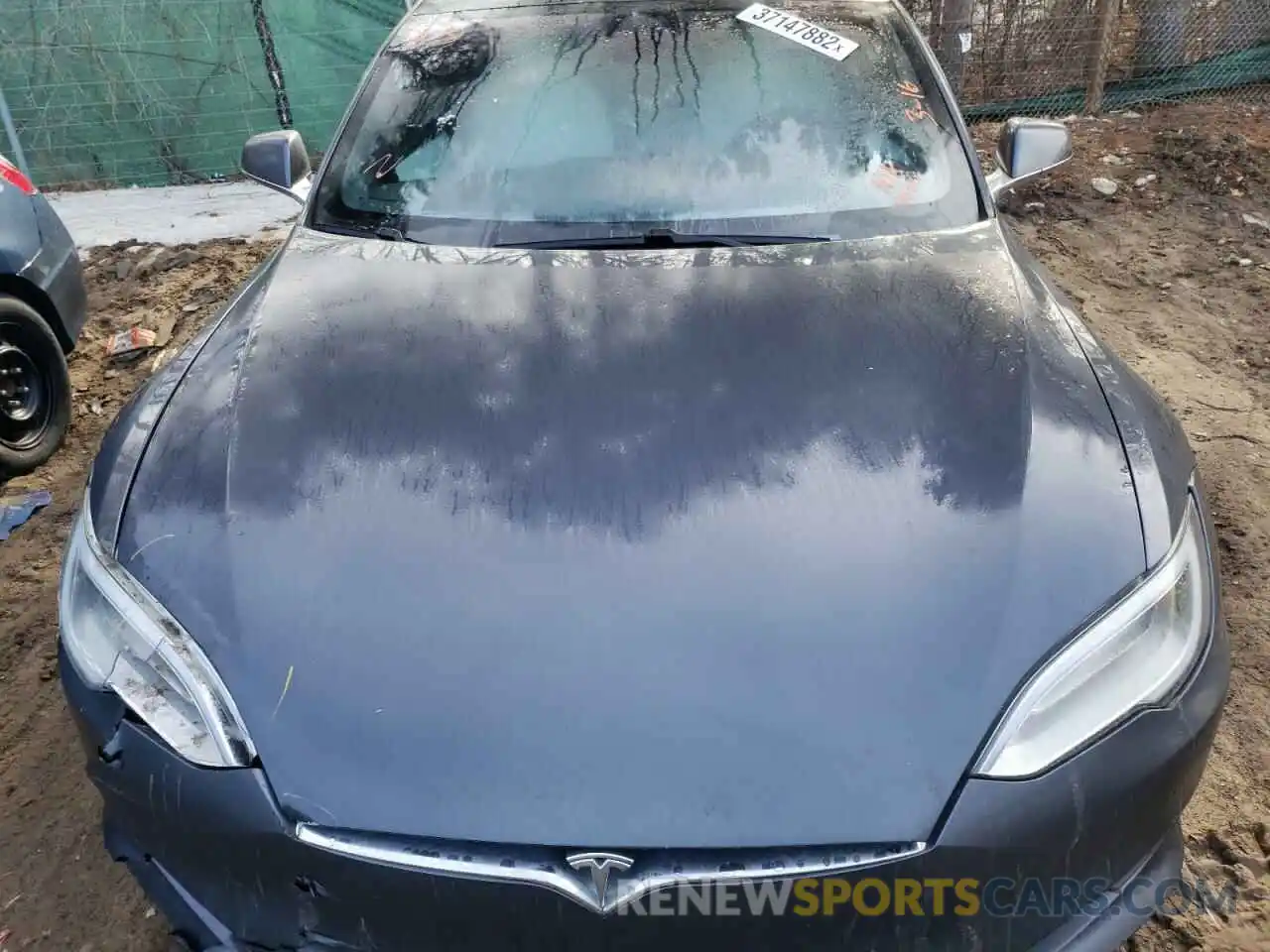 7 Photograph of a damaged car 5YJSA1E21LF391462 TESLA MODEL S 2020