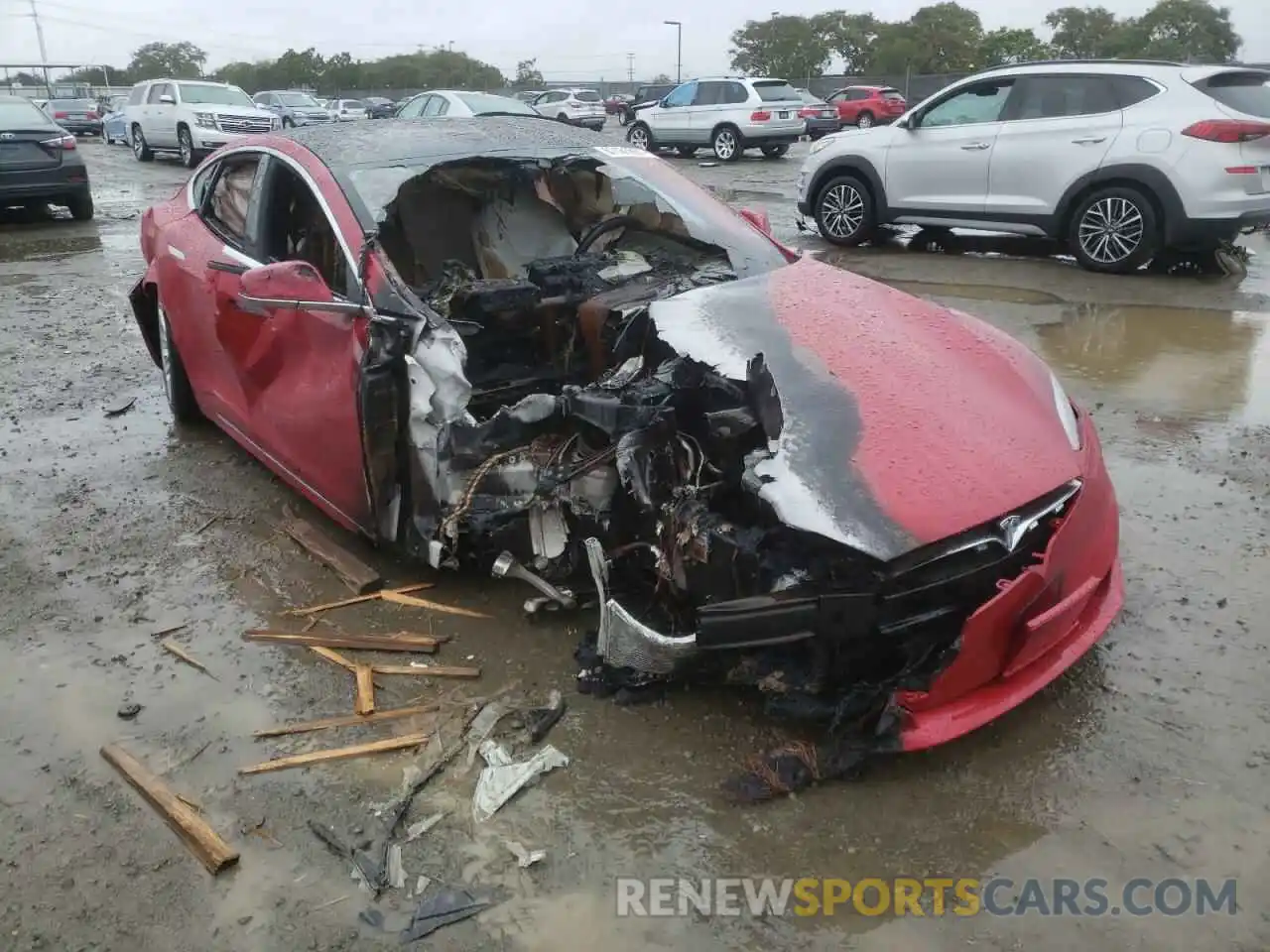 1 Photograph of a damaged car 5YJSA1E22LF359748 TESLA MODEL S 2020