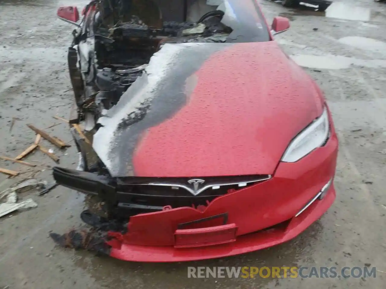 7 Photograph of a damaged car 5YJSA1E22LF359748 TESLA MODEL S 2020