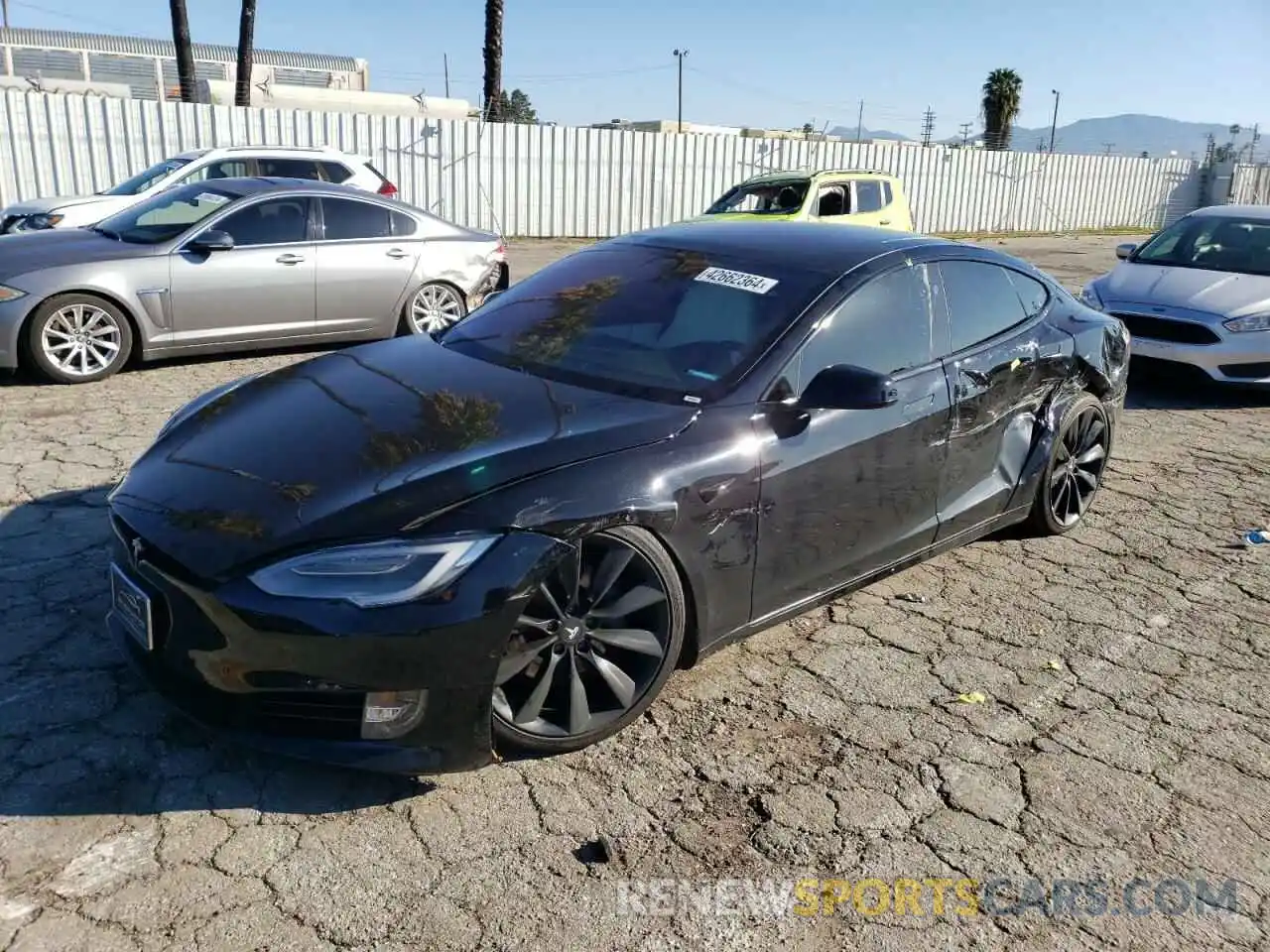 1 Фотография поврежденного автомобиля 5YJSA1E22LF363296 TESLA MODEL S 2020