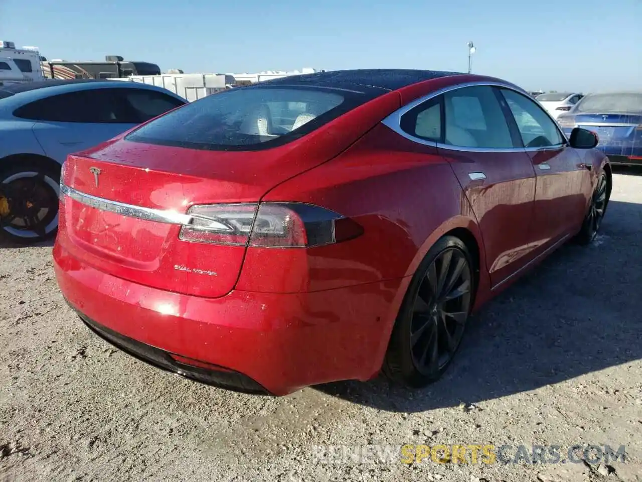 4 Photograph of a damaged car 5YJSA1E22LF370376 TESLA MODEL S 2020