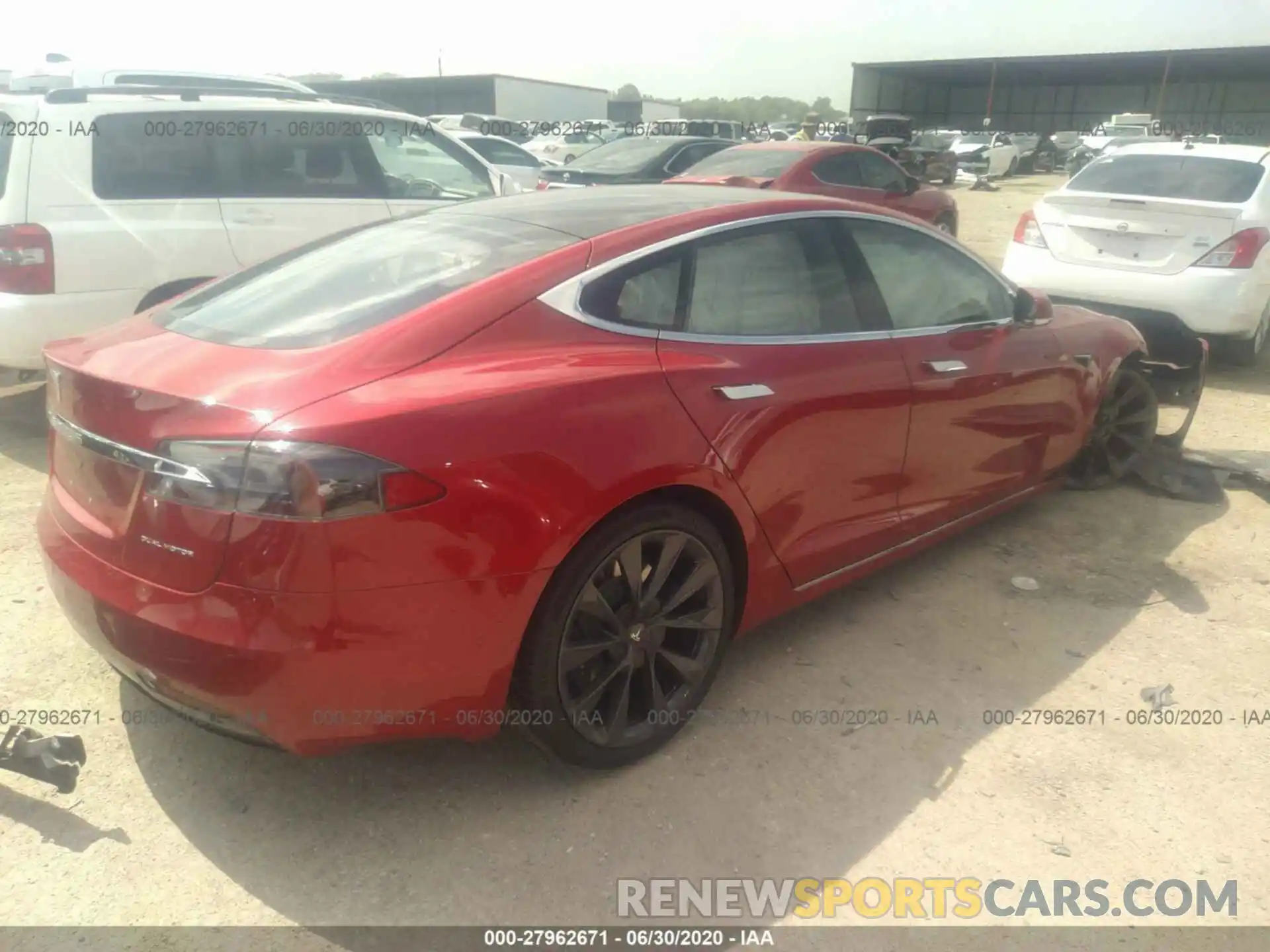 4 Photograph of a damaged car 5YJSA1E22LF380082 TESLA MODEL S 2020