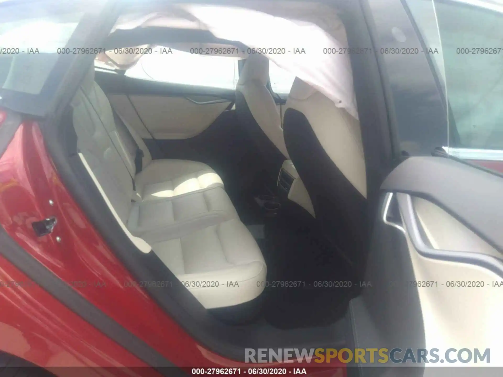 8 Photograph of a damaged car 5YJSA1E22LF380082 TESLA MODEL S 2020