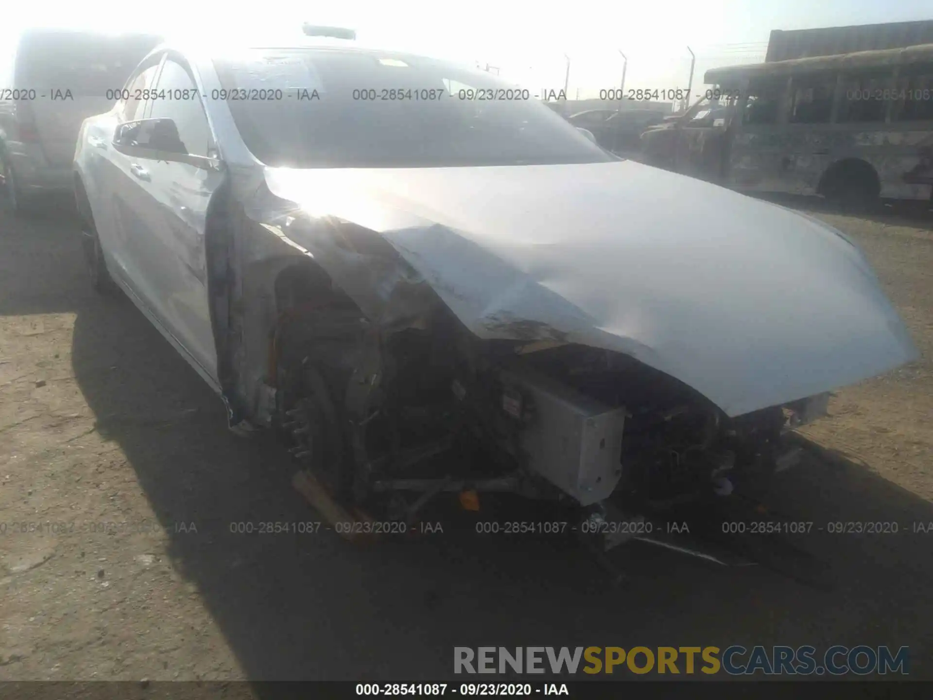 1 Photograph of a damaged car 5YJSA1E22LF380471 TESLA MODEL S 2020