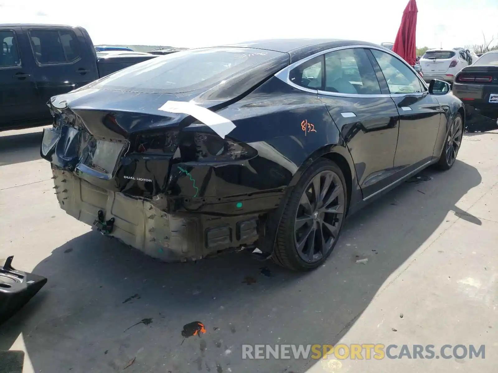 4 Photograph of a damaged car 5YJSA1E22LF390644 TESLA MODEL S 2020