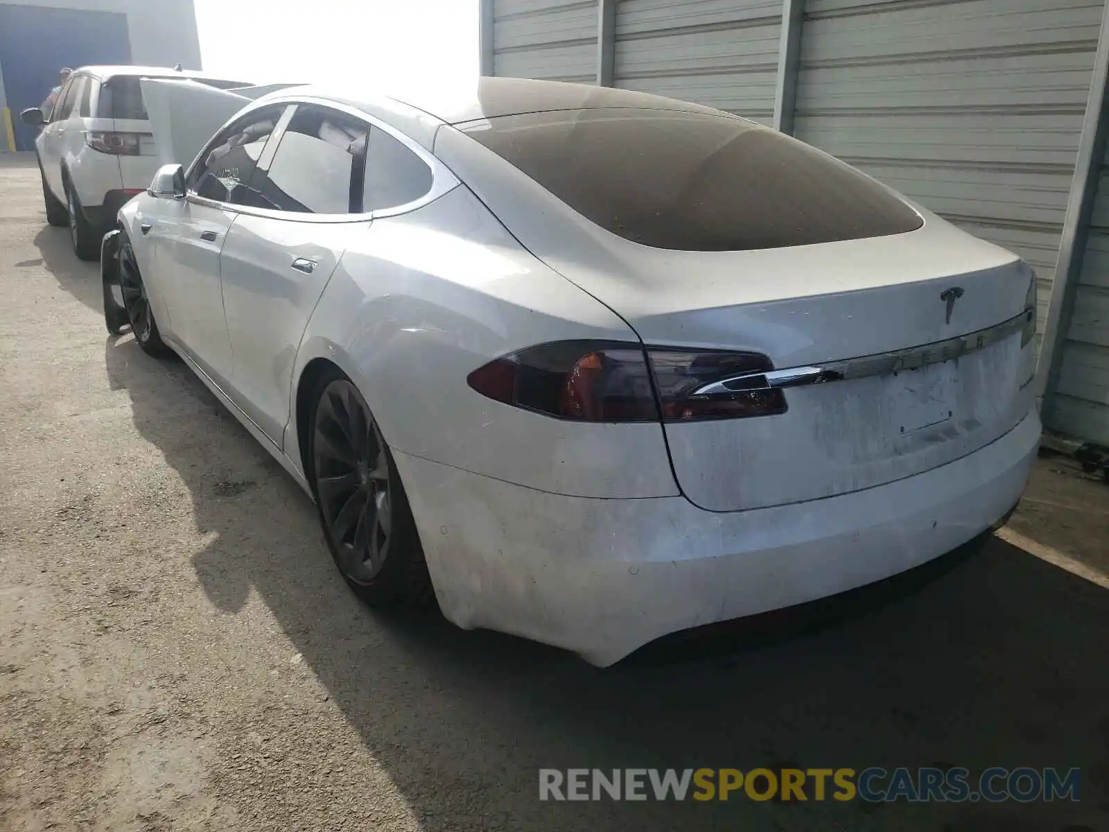 3 Photograph of a damaged car 5YJSA1E22LF401366 TESLA MODEL S 2020