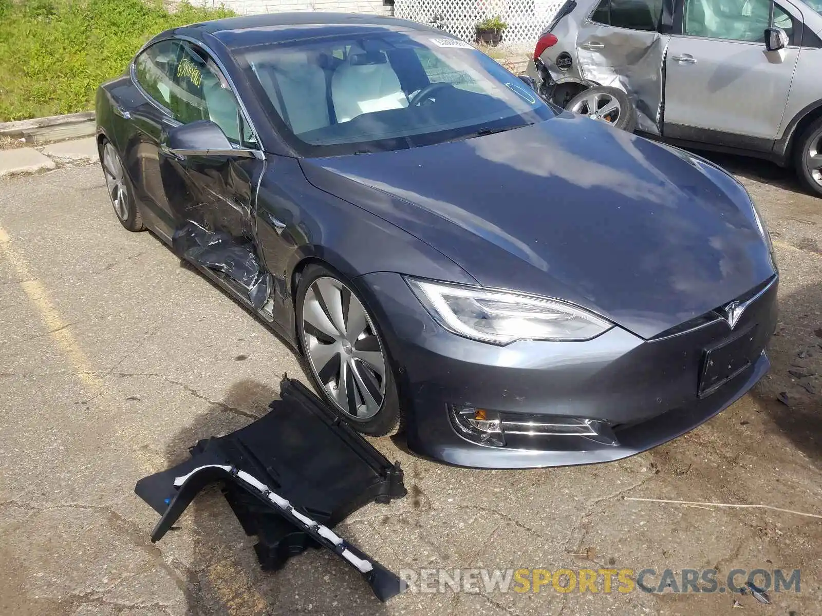 1 Photograph of a damaged car 5YJSA1E22LF413307 TESLA MODEL S 2020