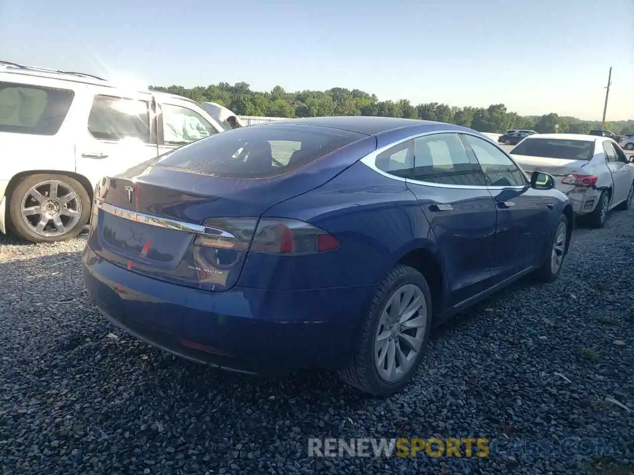 4 Photograph of a damaged car 5YJSA1E23LF356759 TESLA MODEL S 2020