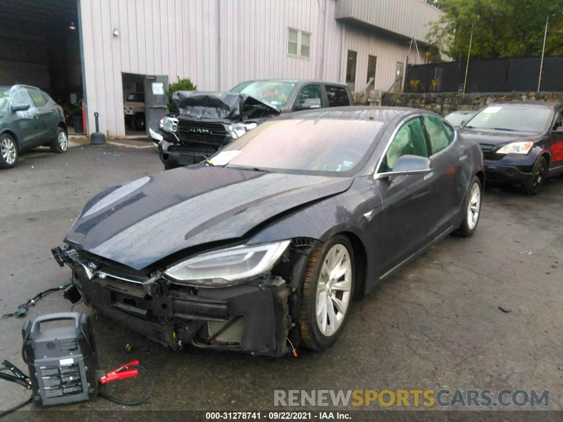 2 Photograph of a damaged car 5YJSA1E23LF360472 TESLA MODEL S 2020