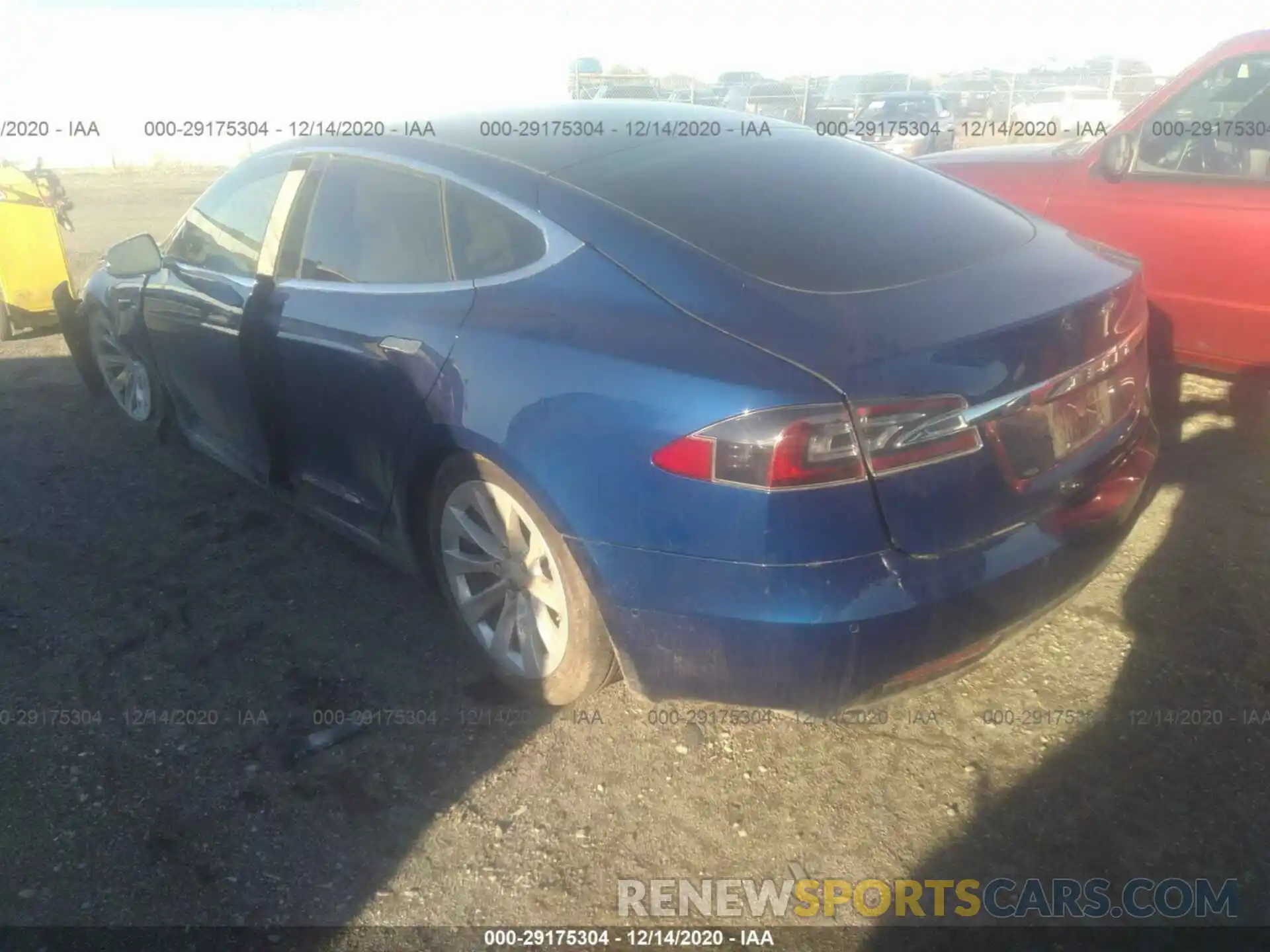 3 Photograph of a damaged car 5YJSA1E23LF362237 TESLA MODEL S 2020