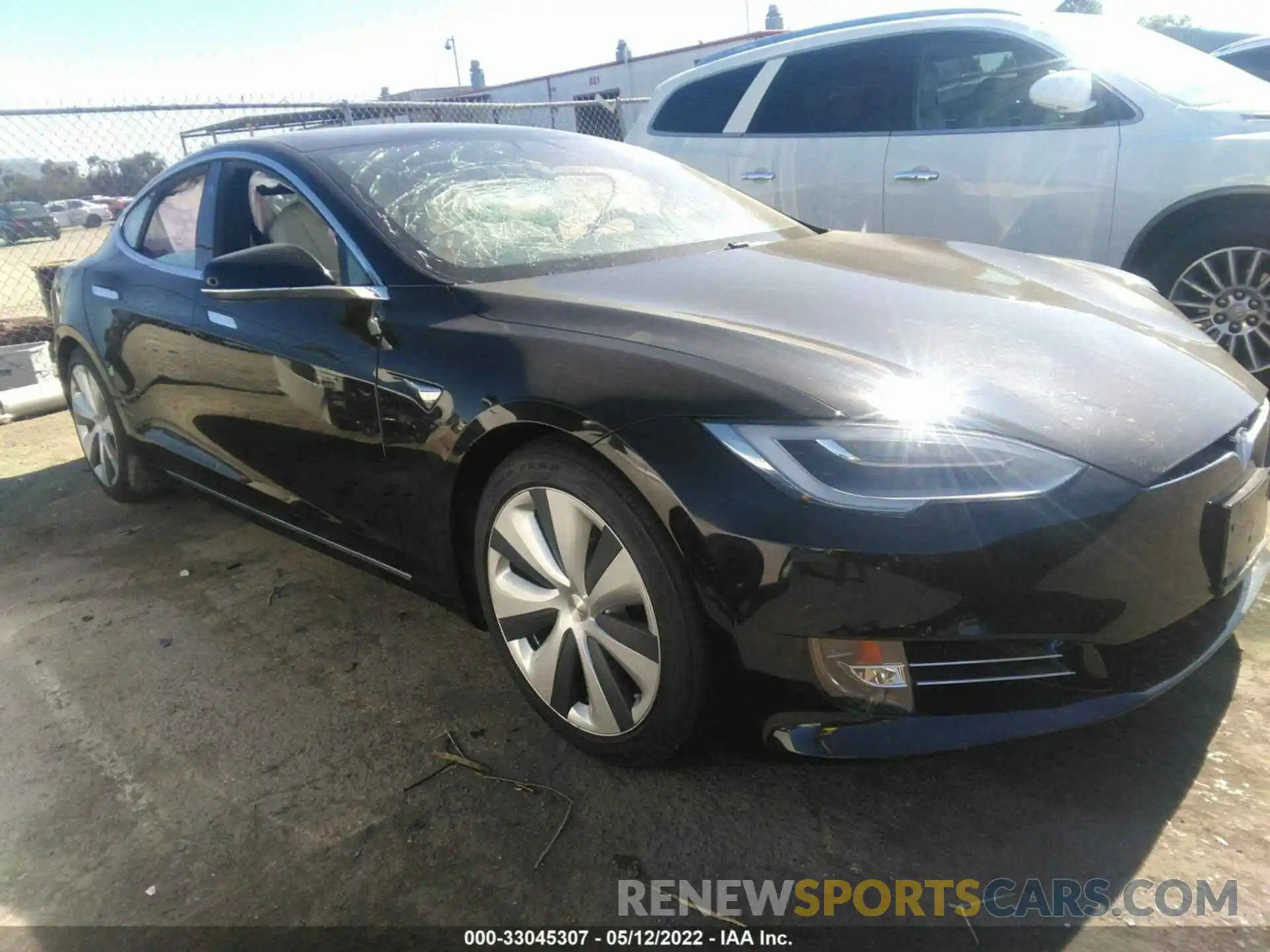 1 Photograph of a damaged car 5YJSA1E23LF370659 TESLA MODEL S 2020