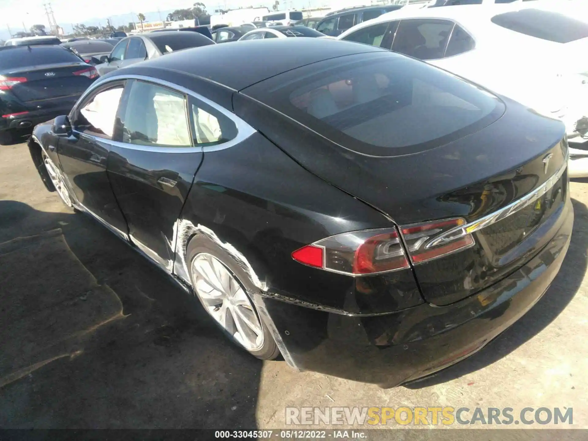 3 Photograph of a damaged car 5YJSA1E23LF370659 TESLA MODEL S 2020