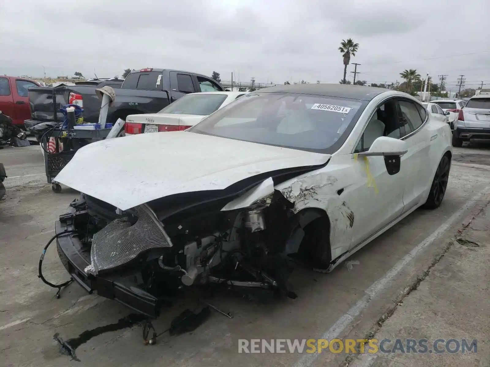 2 Photograph of a damaged car 5YJSA1E23LF402283 TESLA MODEL S 2020