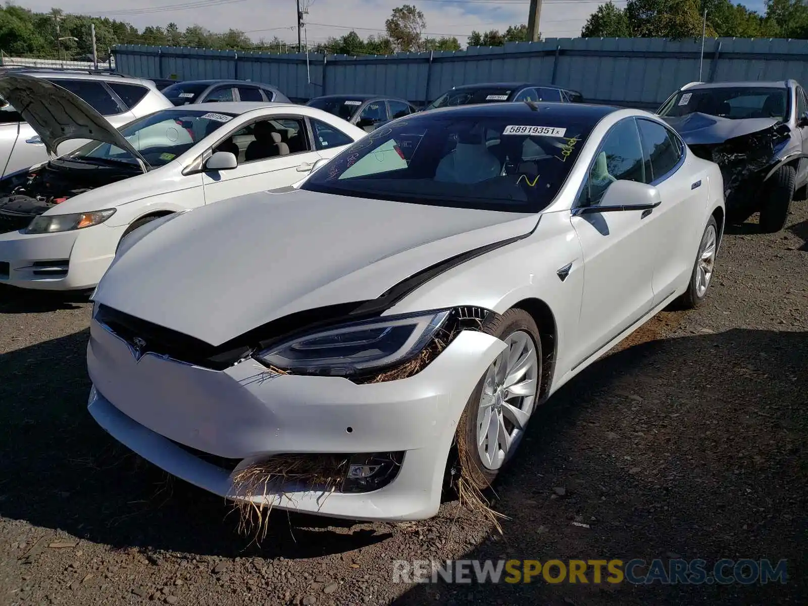 2 Фотография поврежденного автомобиля 5YJSA1E24LF356737 TESLA MODEL S 2020