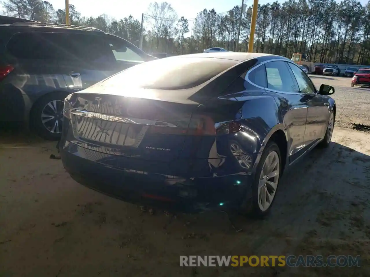 4 Photograph of a damaged car 5YJSA1E24LF359198 TESLA MODEL S 2020