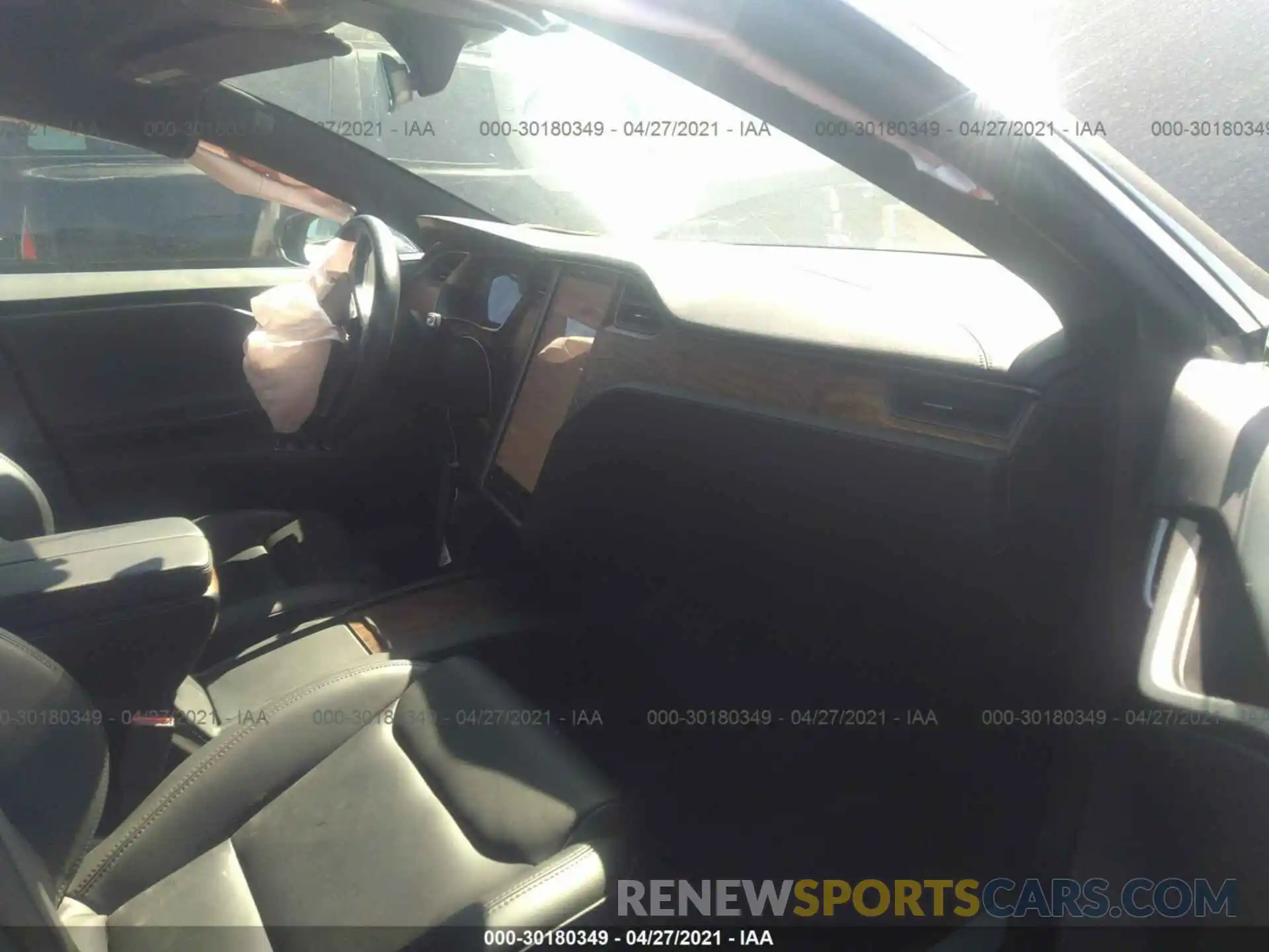 5 Photograph of a damaged car 5YJSA1E24LF370220 TESLA MODEL S 2020