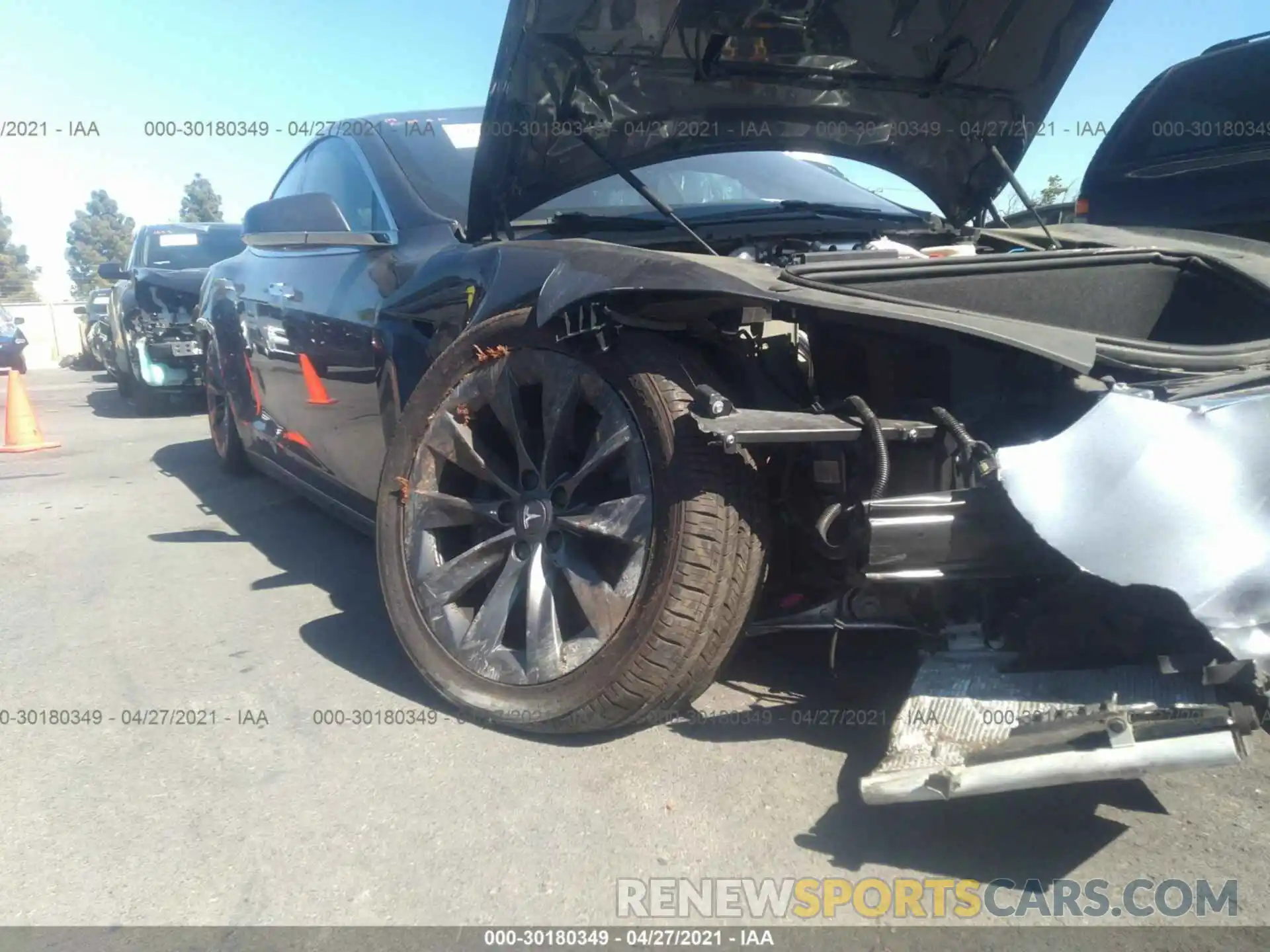 6 Photograph of a damaged car 5YJSA1E24LF370220 TESLA MODEL S 2020