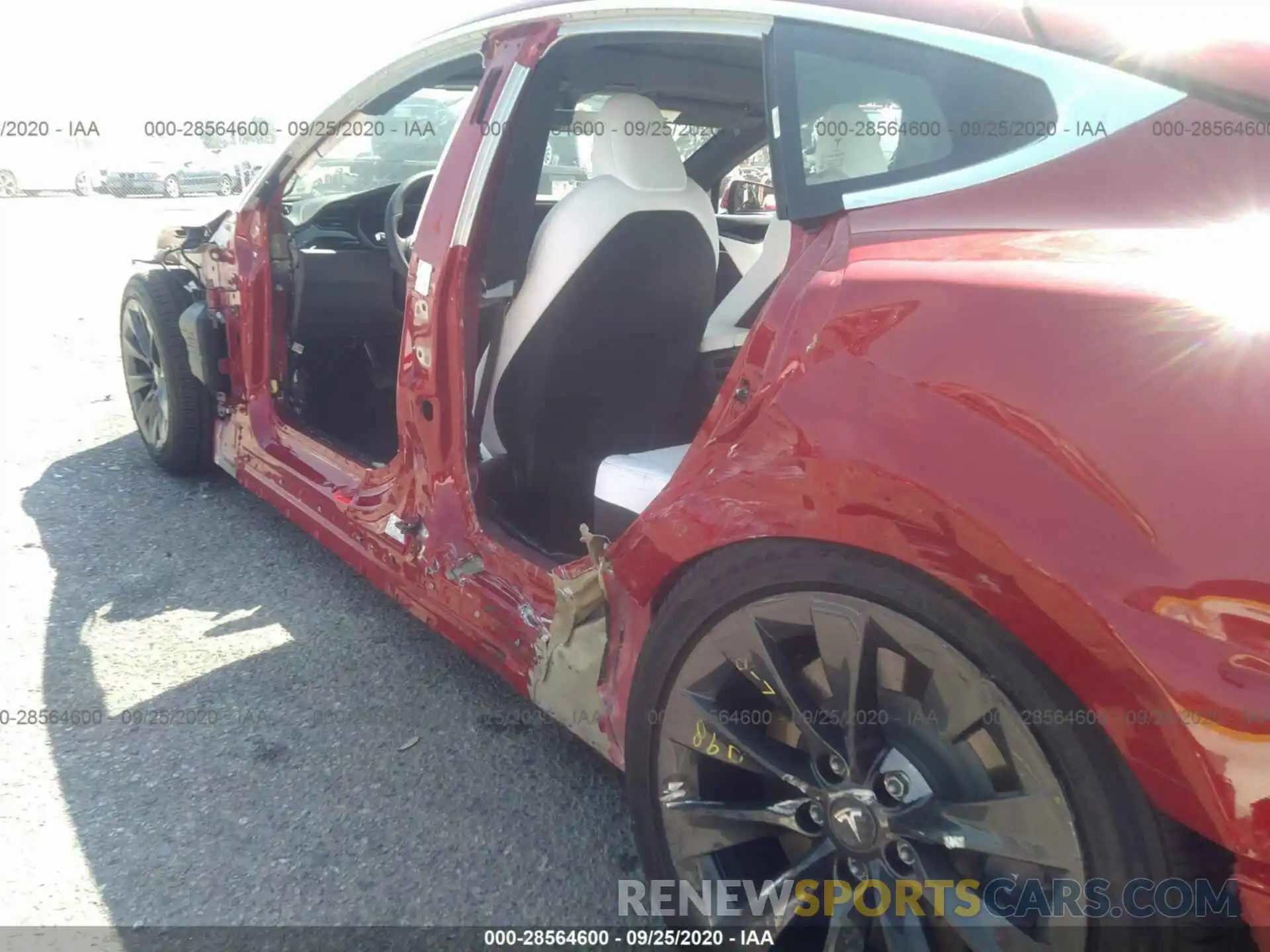 6 Photograph of a damaged car 5YJSA1E24LF391200 TESLA MODEL S 2020