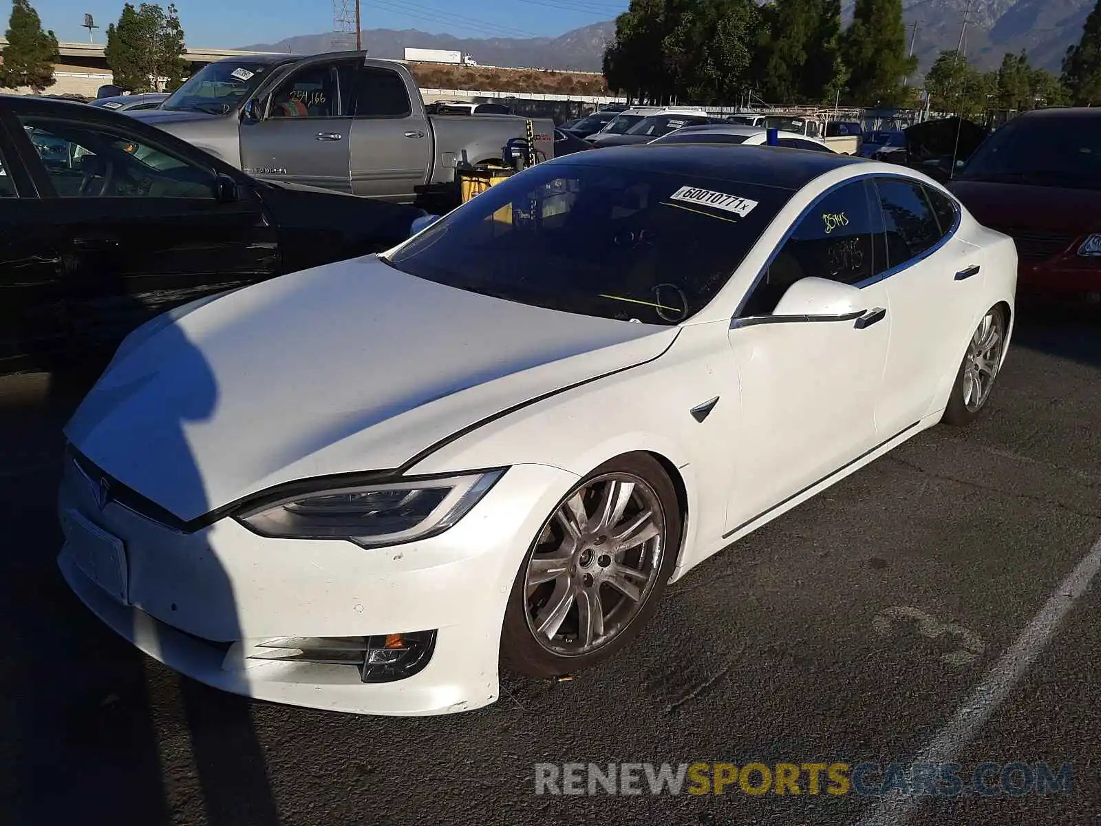 2 Photograph of a damaged car 5YJSA1E24LF402261 TESLA MODEL S 2020