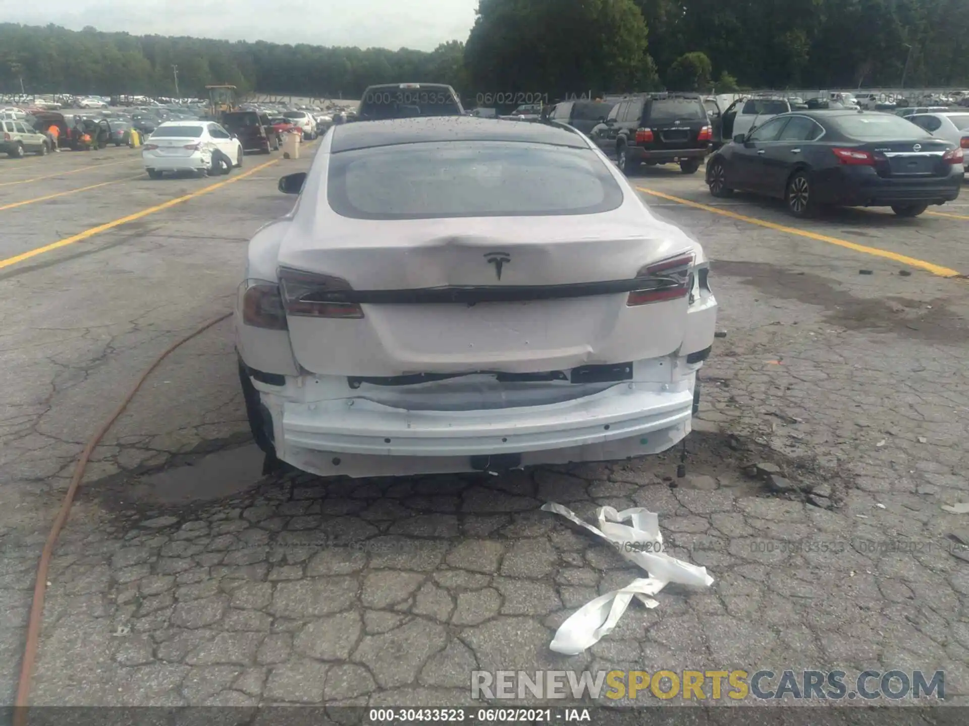 6 Photograph of a damaged car 5YJSA1E24LF402695 TESLA MODEL S 2020