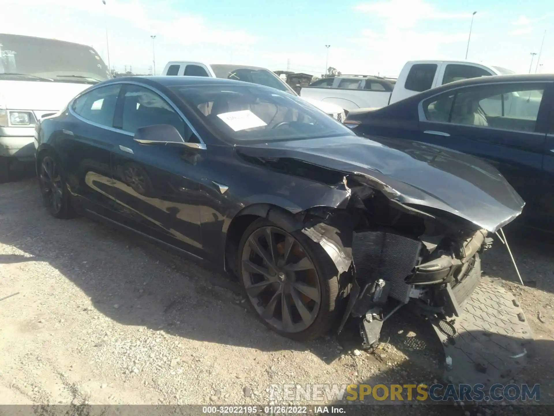 1 Photograph of a damaged car 5YJSA1E24LF415575 TESLA MODEL S 2020