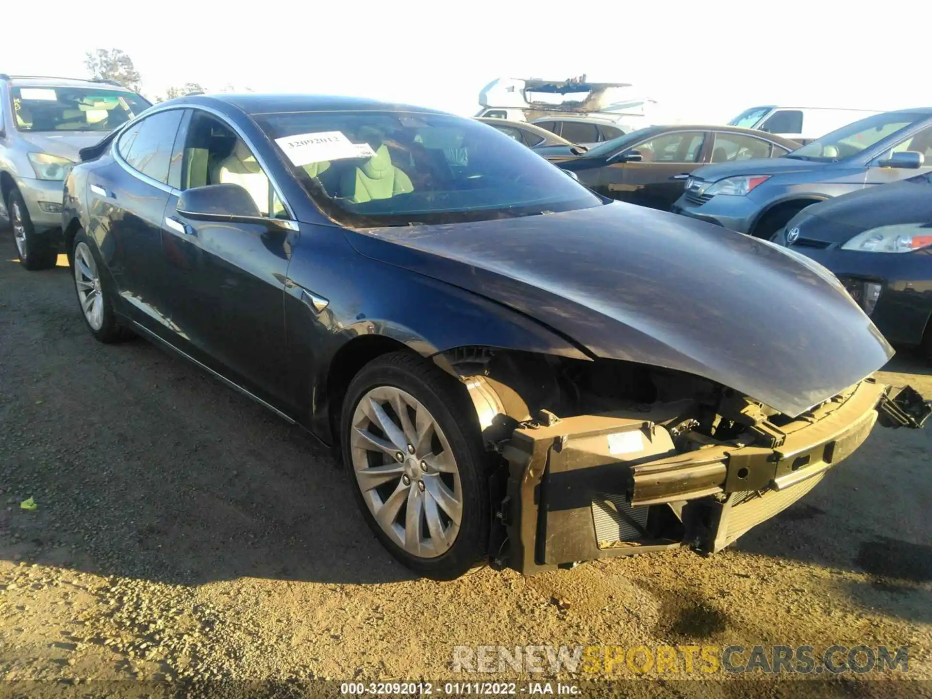 1 Photograph of a damaged car 5YJSA1E25LF360716 TESLA MODEL S 2020