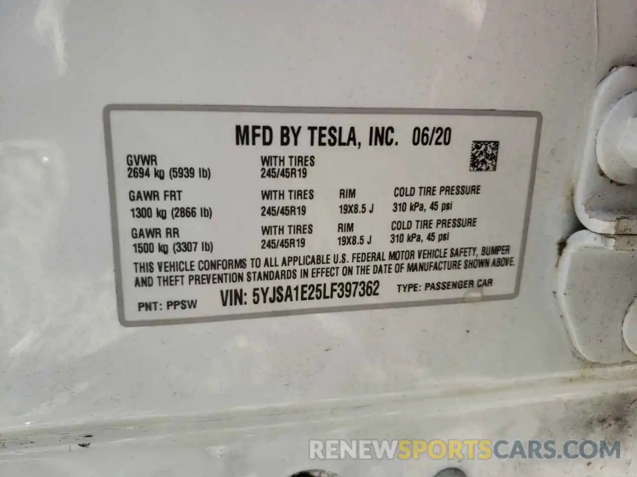 10 Photograph of a damaged car 5YJSA1E25LF397362 TESLA MODEL S 2020