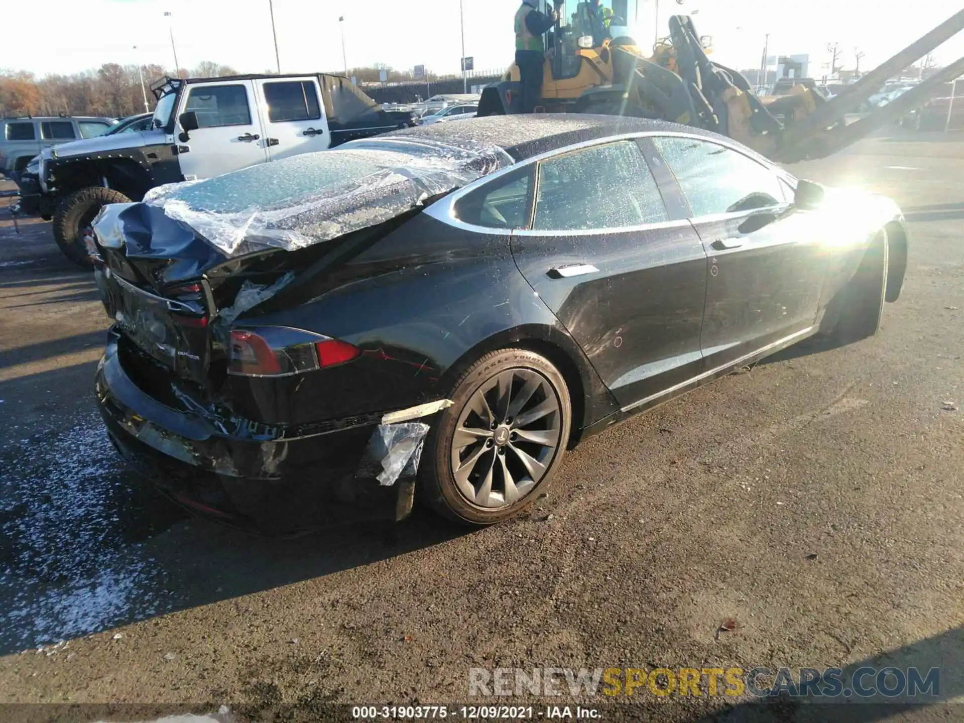 4 Photograph of a damaged car 5YJSA1E25LF410868 TESLA MODEL S 2020