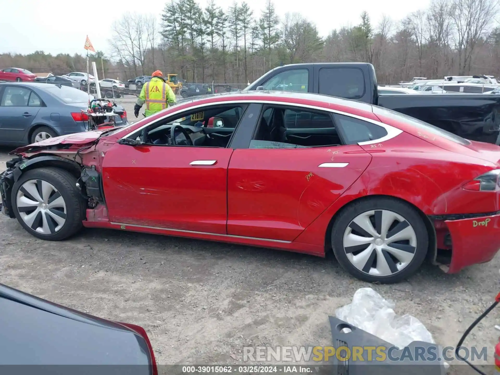 14 Photograph of a damaged car 5YJSA1E25LF412085 TESLA MODEL S 2020