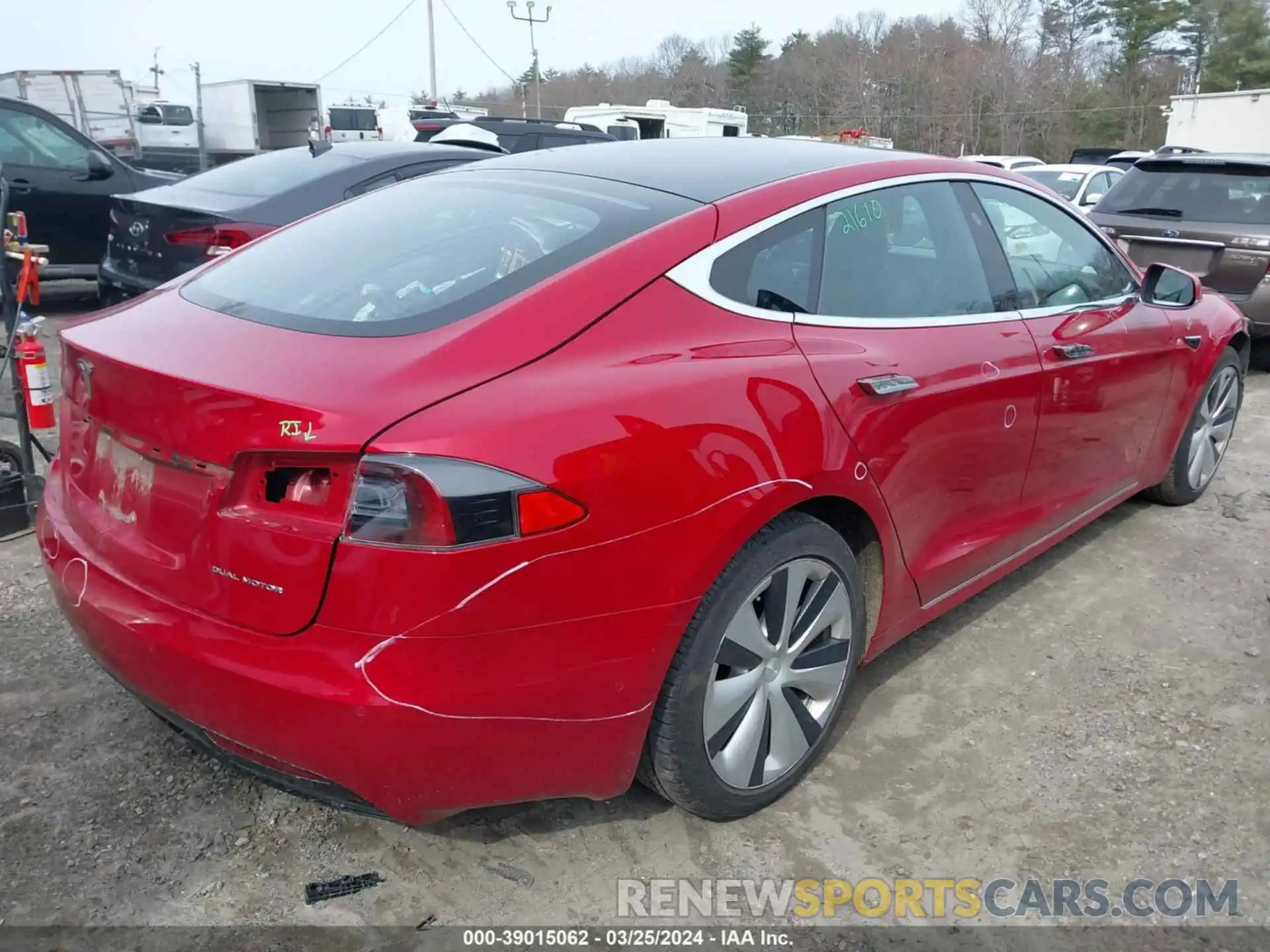 4 Photograph of a damaged car 5YJSA1E25LF412085 TESLA MODEL S 2020