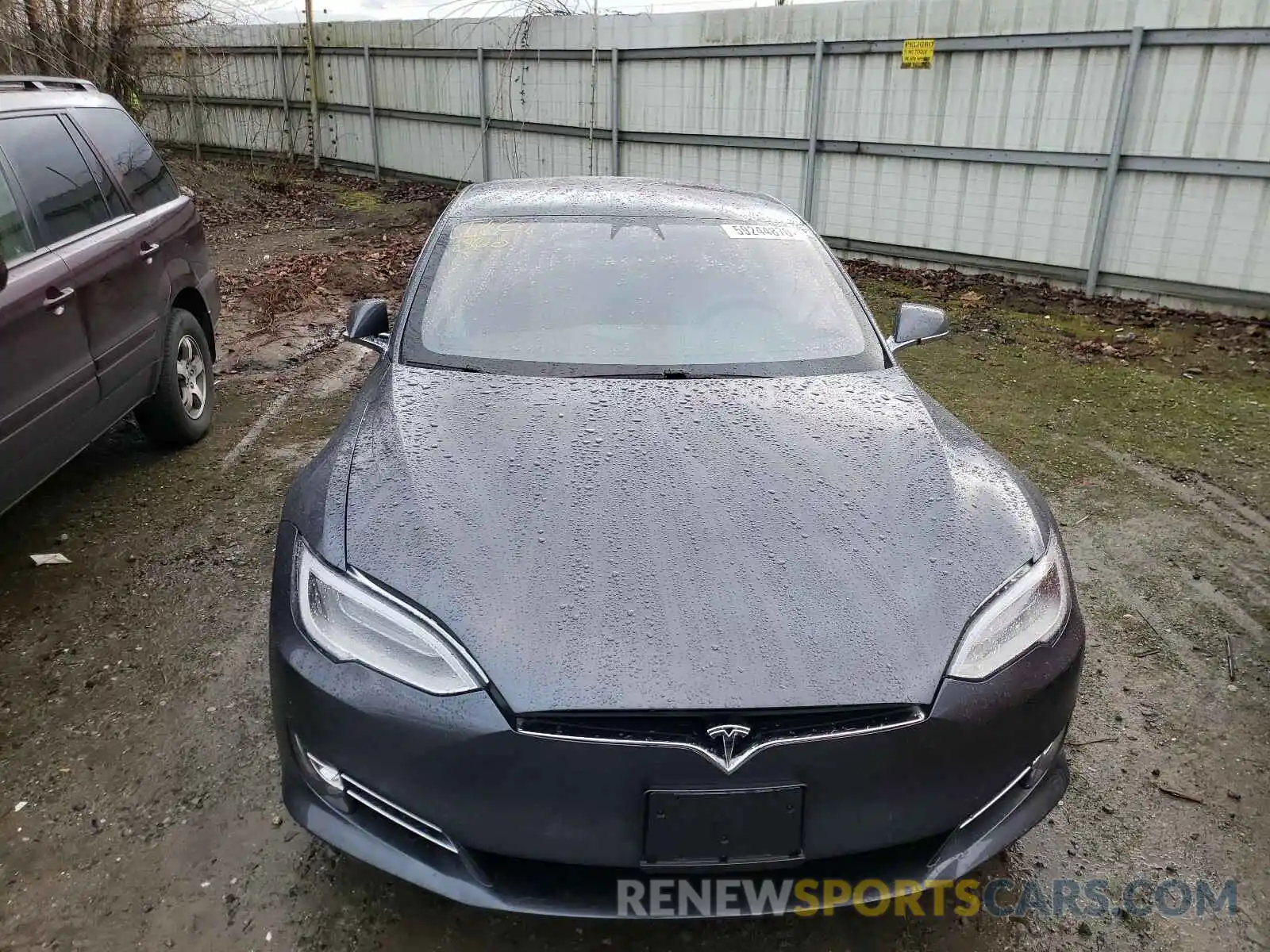 10 Photograph of a damaged car 5YJSA1E25LF415505 TESLA MODEL S 2020