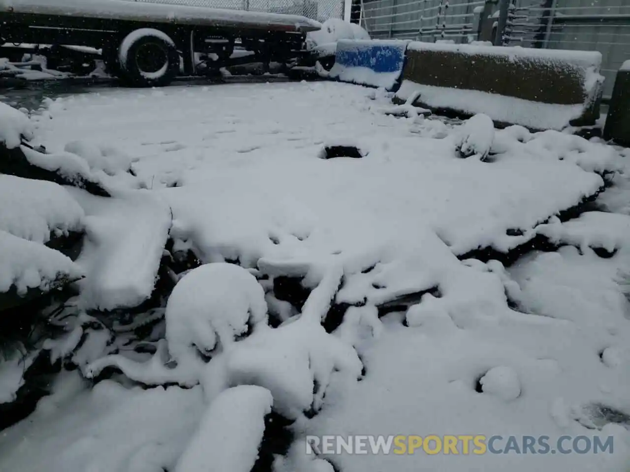 2 Photograph of a damaged car 5YJSA1E25LF415679 TESLA MODEL S 2020