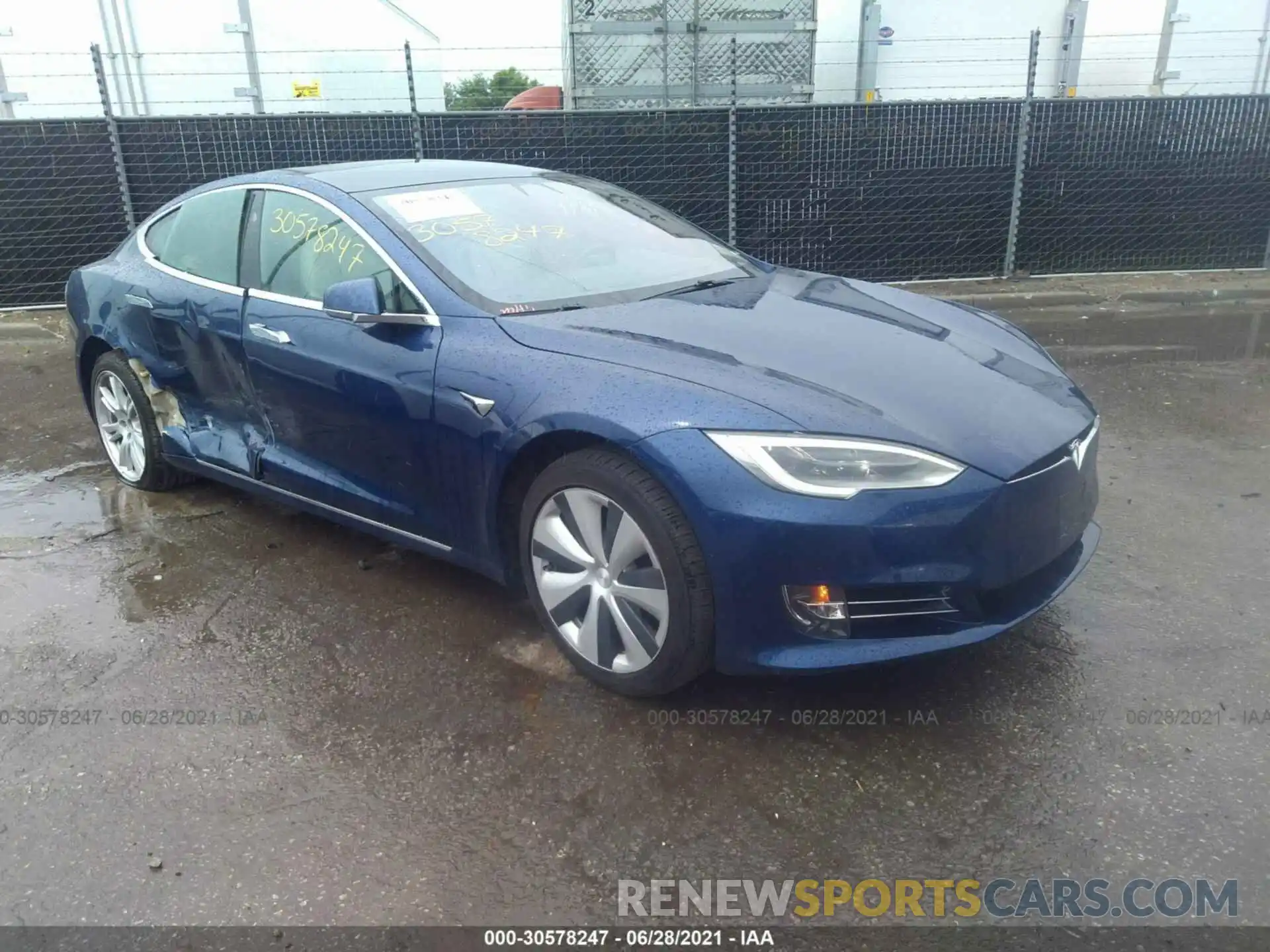 1 Photograph of a damaged car 5YJSA1E26LF411236 TESLA MODEL S 2020