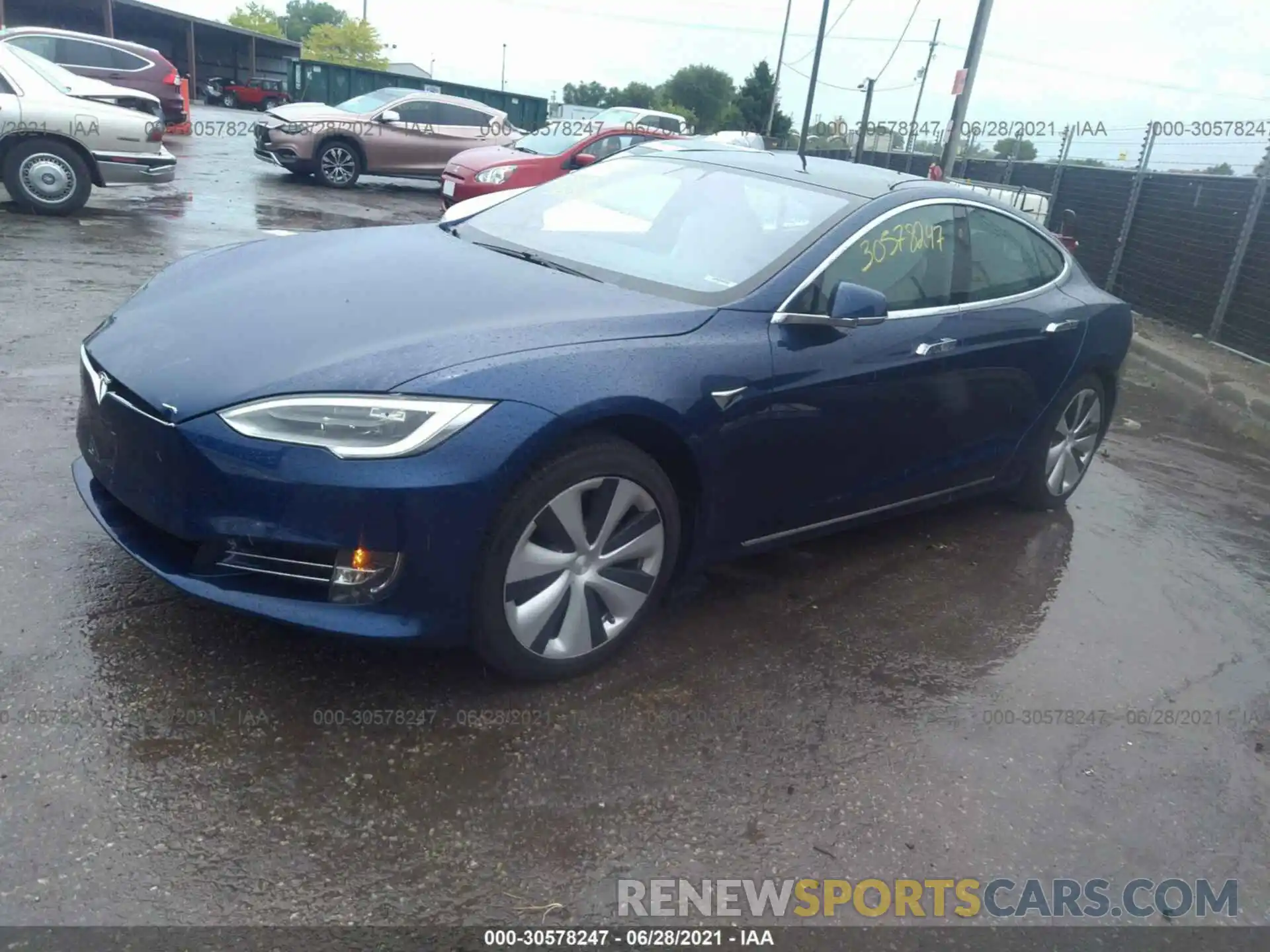 2 Photograph of a damaged car 5YJSA1E26LF411236 TESLA MODEL S 2020