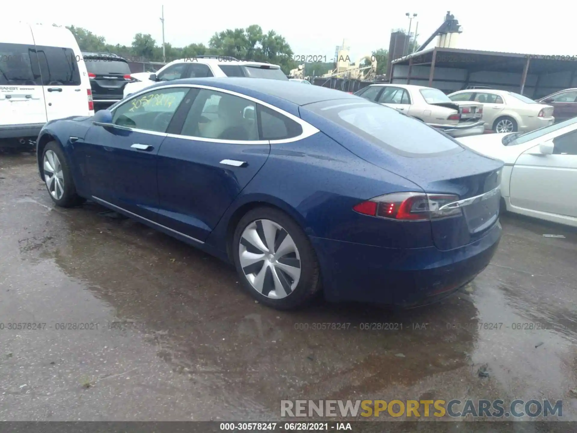 3 Фотография поврежденного автомобиля 5YJSA1E26LF411236 TESLA MODEL S 2020