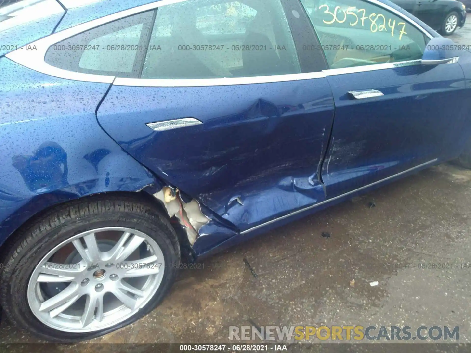 6 Photograph of a damaged car 5YJSA1E26LF411236 TESLA MODEL S 2020