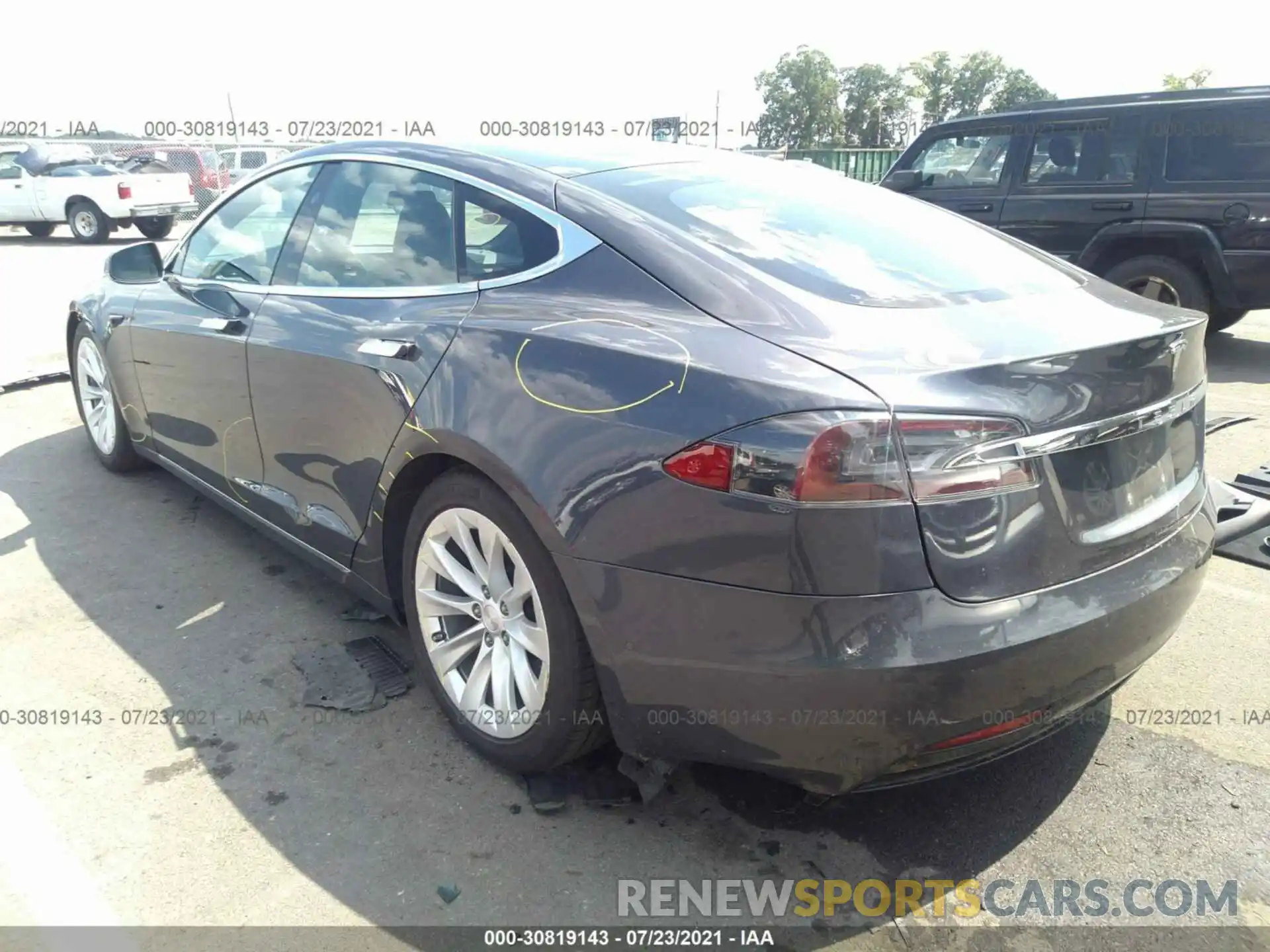 3 Фотография поврежденного автомобиля 5YJSA1E27LF351385 TESLA MODEL S 2020