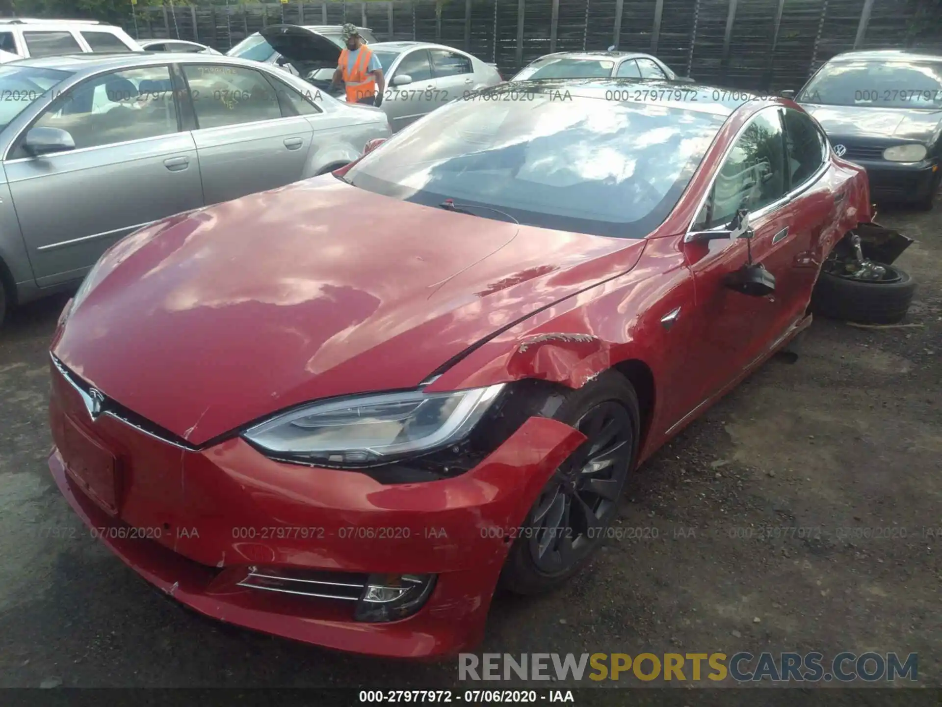 2 Photograph of a damaged car 5YJSA1E27LF381051 TESLA MODEL S 2020