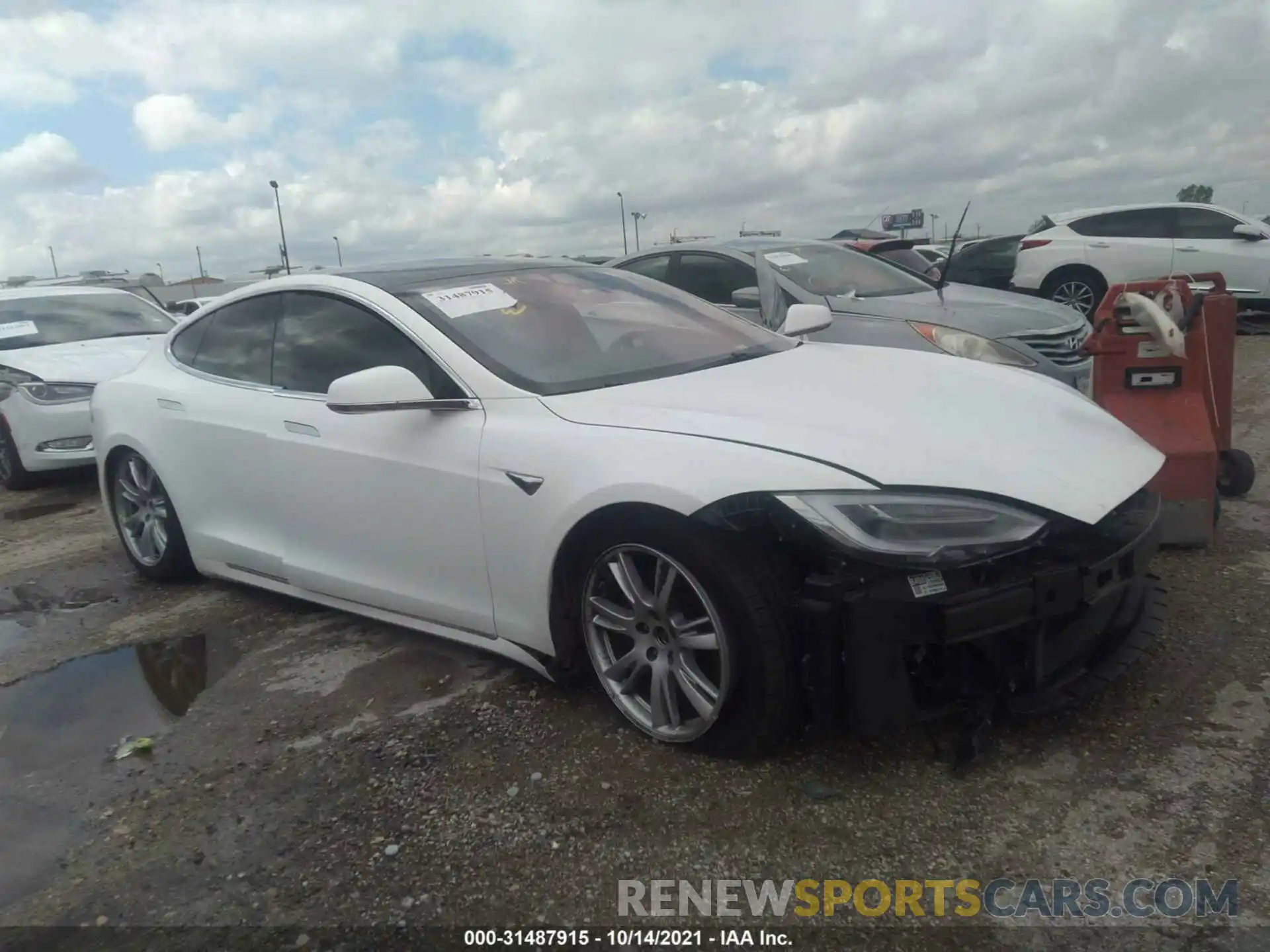 1 Photograph of a damaged car 5YJSA1E27LF385407 TESLA MODEL S 2020