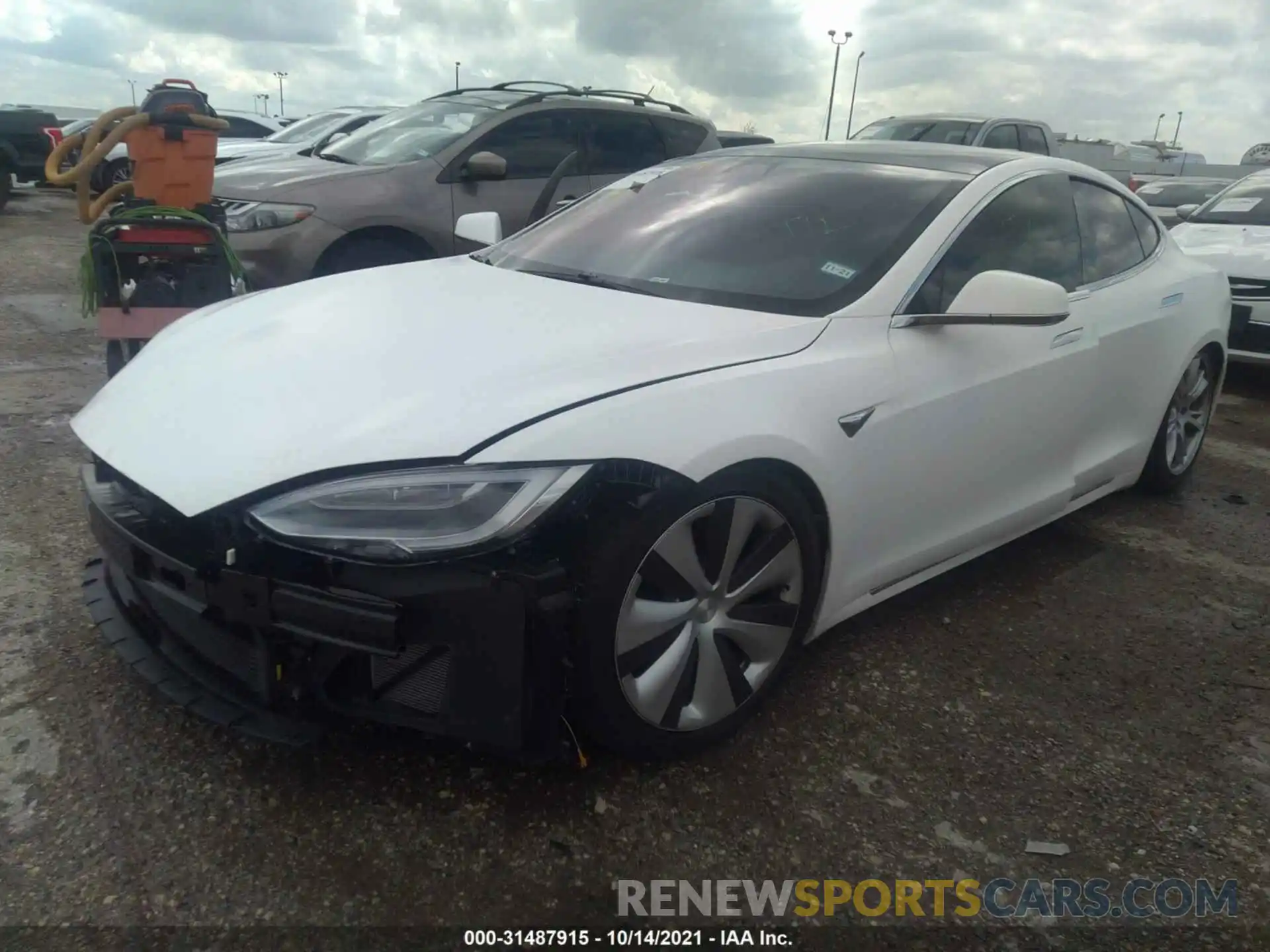 2 Photograph of a damaged car 5YJSA1E27LF385407 TESLA MODEL S 2020