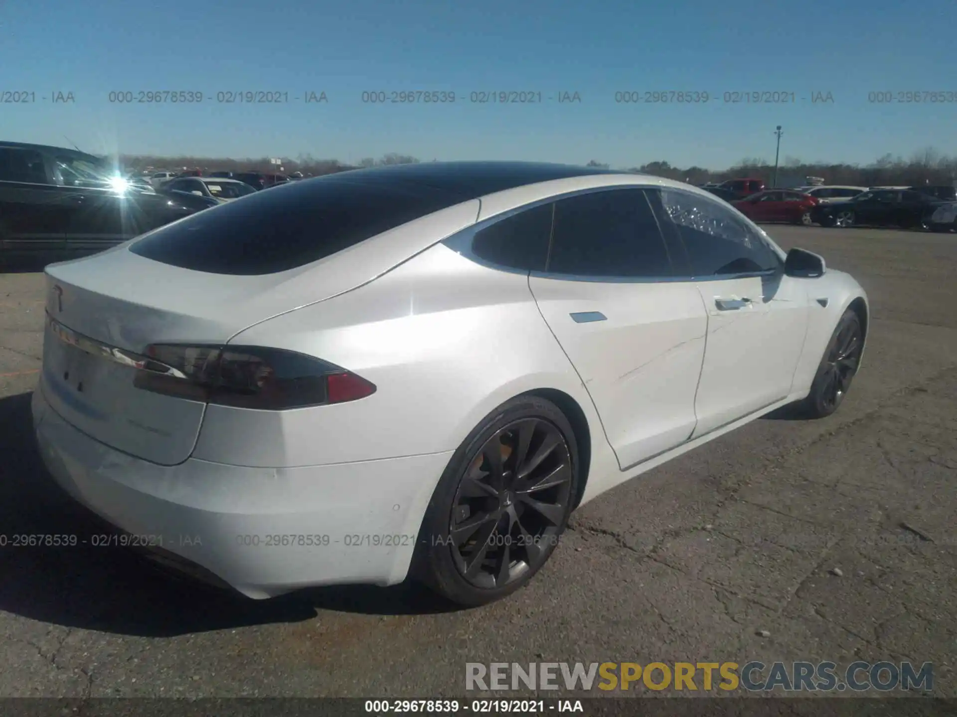 4 Photograph of a damaged car 5YJSA1E28LF353985 TESLA MODEL S 2020