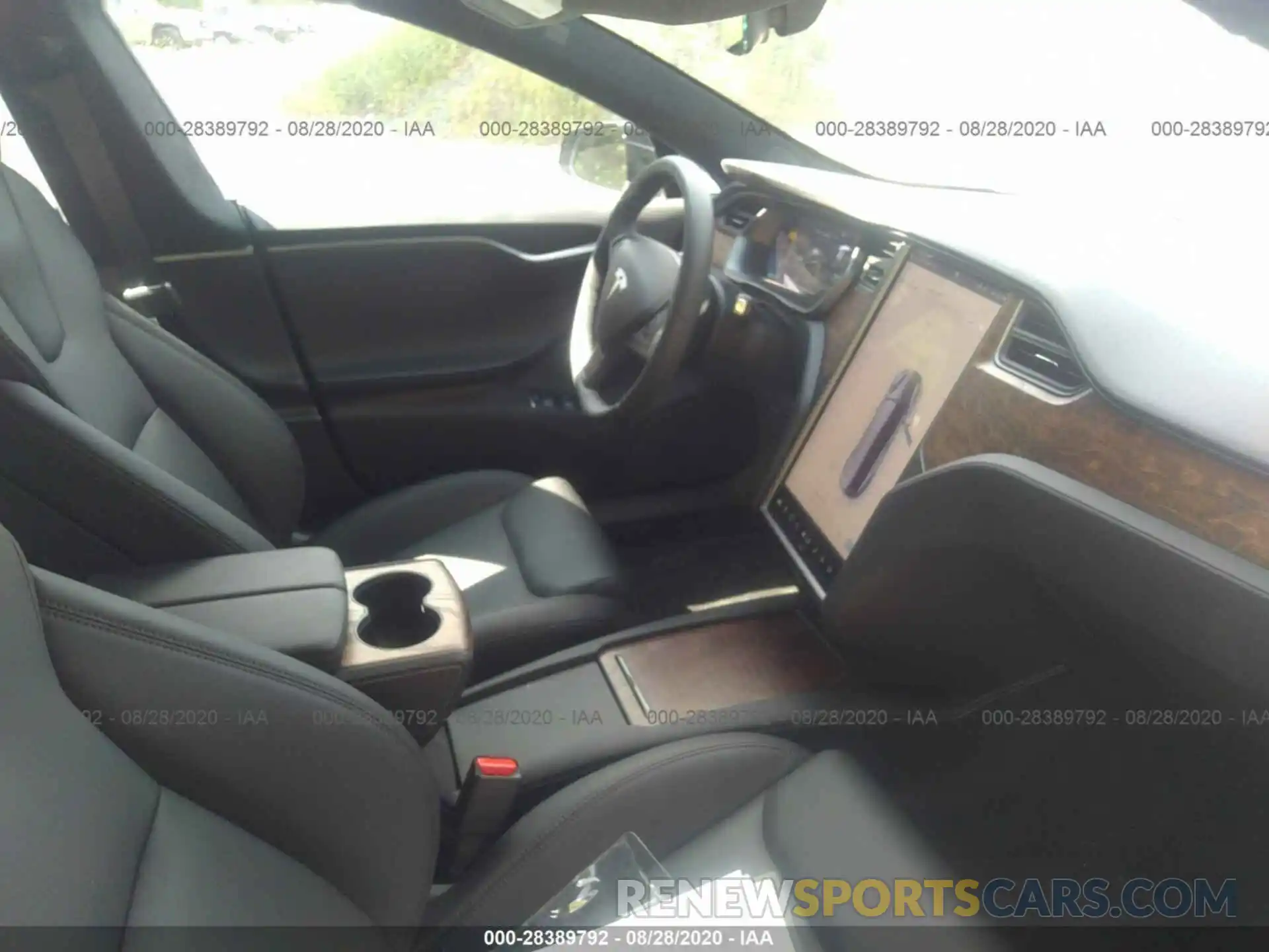 5 Photograph of a damaged car 5YJSA1E28LF363982 TESLA MODEL S 2020