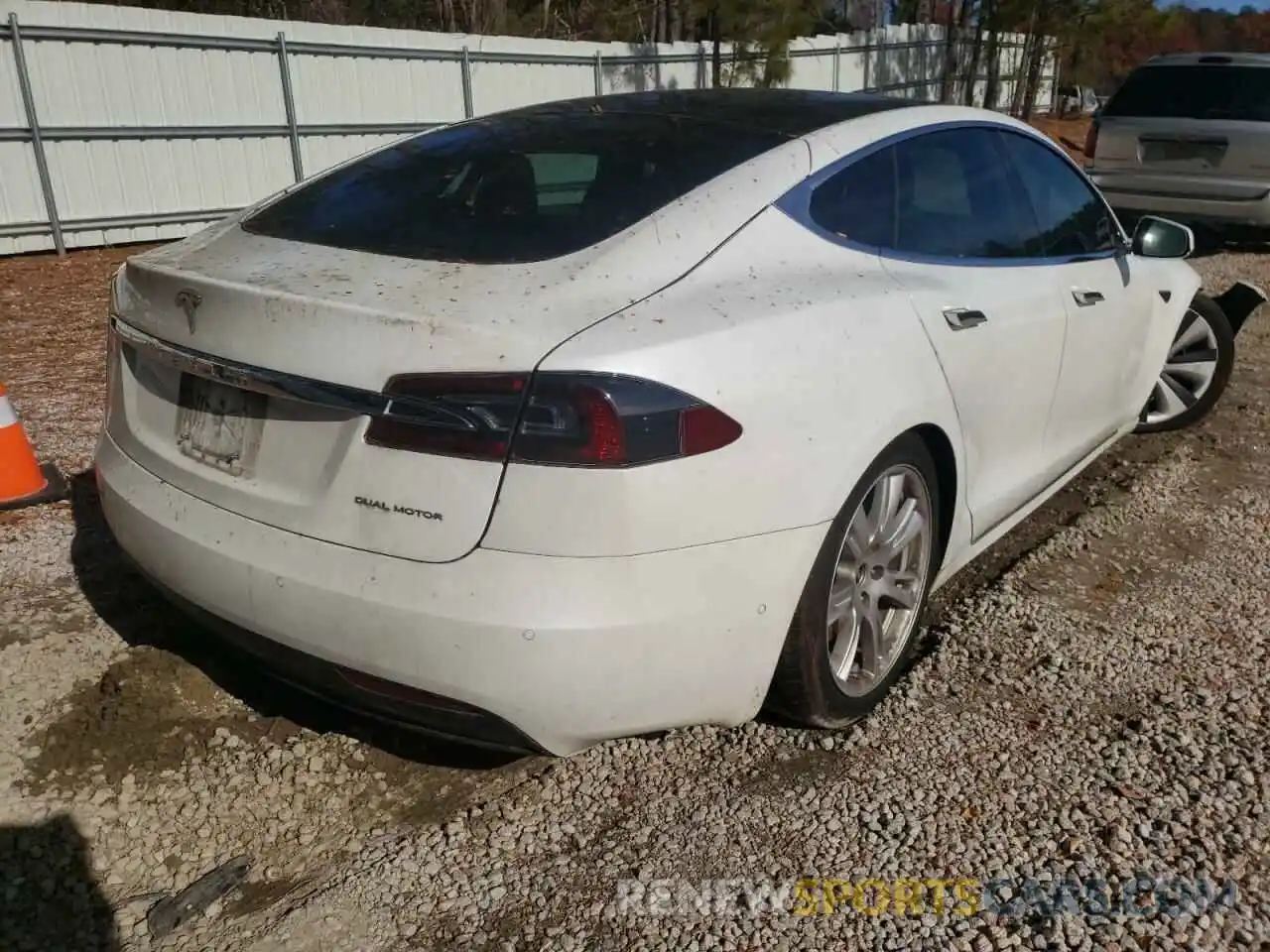 4 Photograph of a damaged car 5YJSA1E28LF381933 TESLA MODEL S 2020