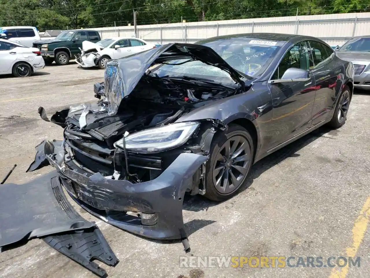 2 Photograph of a damaged car 5YJSA1E28LF411285 TESLA MODEL S 2020