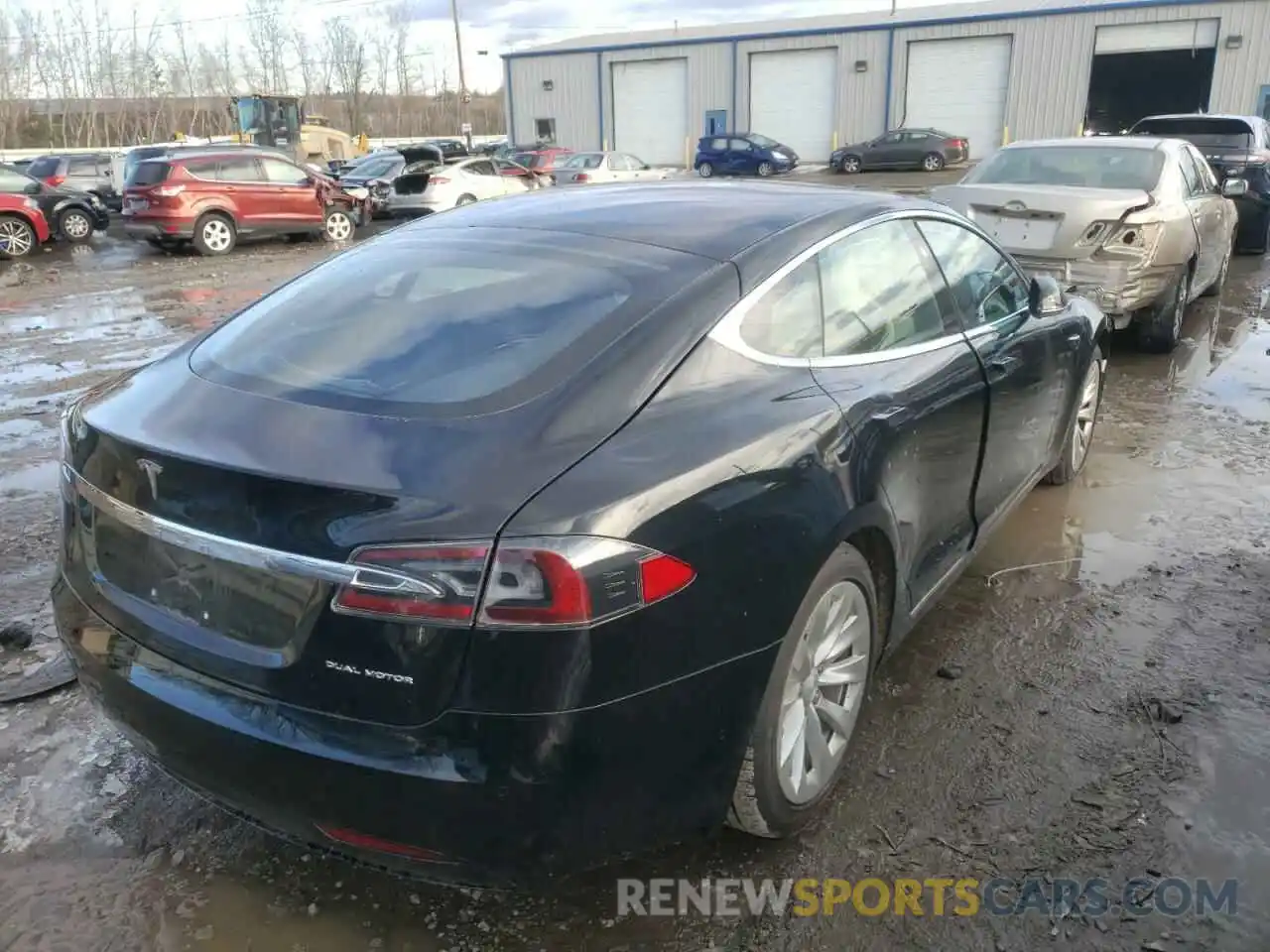 4 Photograph of a damaged car 5YJSA1E29LF359763 TESLA MODEL S 2020