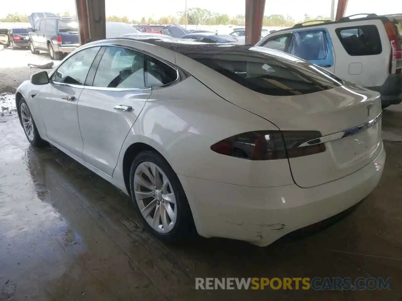 3 Photograph of a damaged car 5YJSA1E29LF363165 TESLA MODEL S 2020