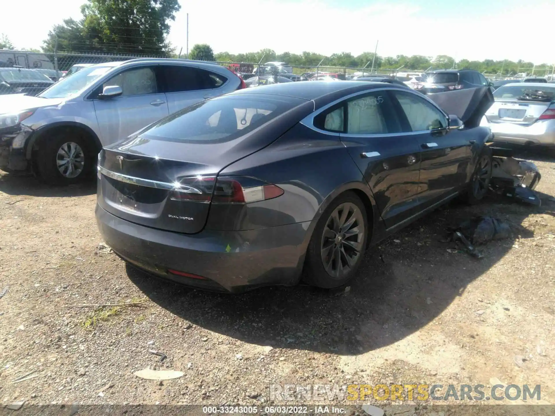 4 Photograph of a damaged car 5YJSA1E29LF392293 TESLA MODEL S 2020