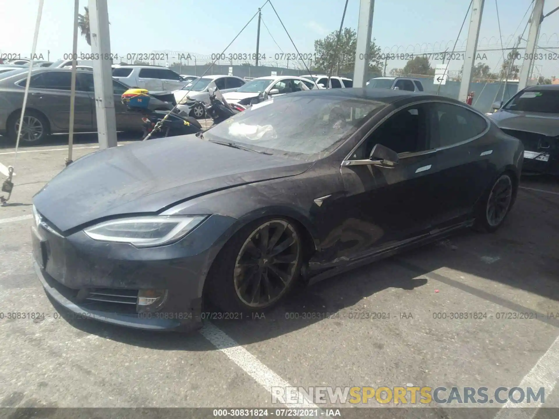 2 Photograph of a damaged car 5YJSA1E29LF400232 TESLA MODEL S 2020