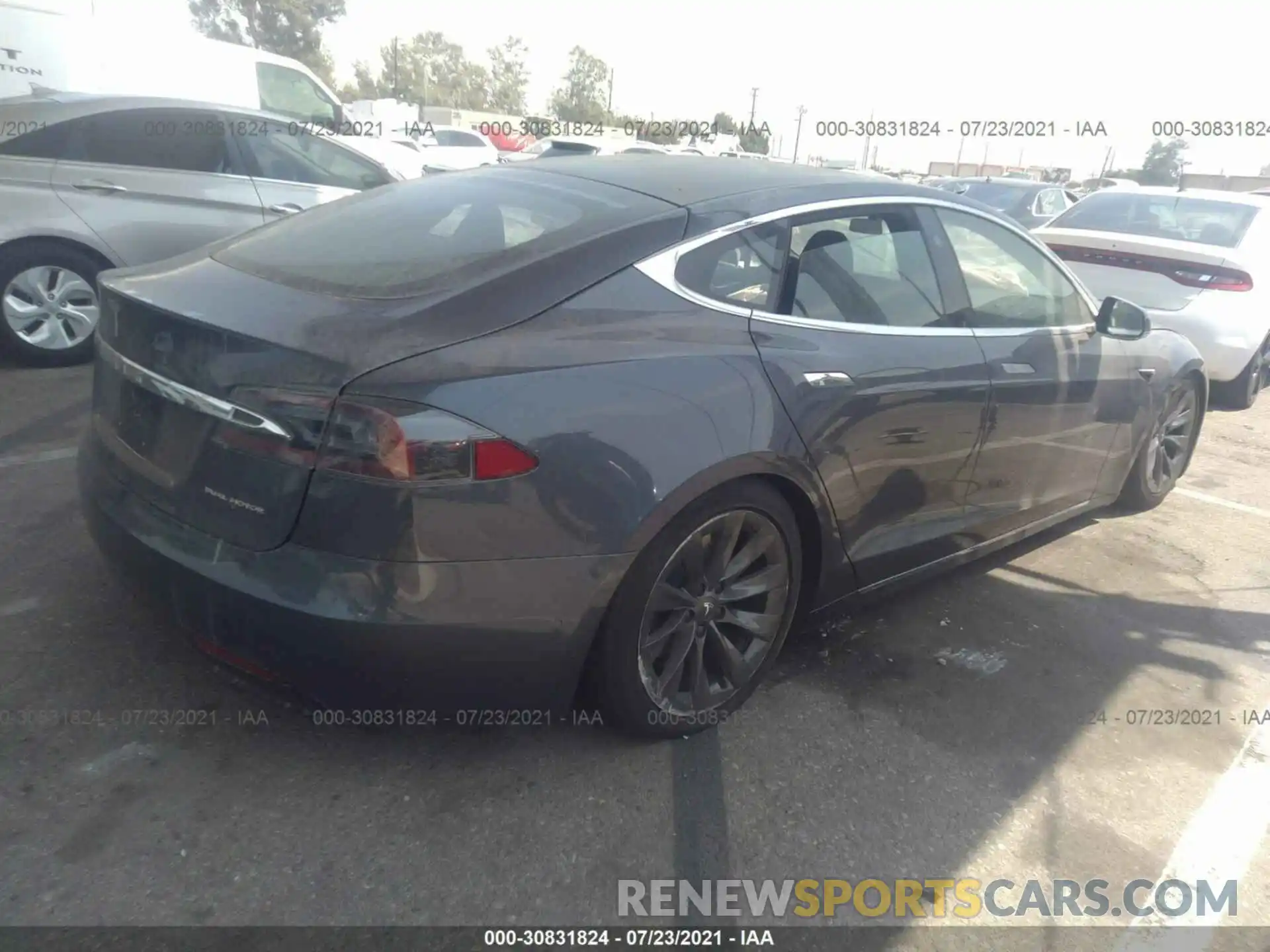 4 Фотография поврежденного автомобиля 5YJSA1E29LF400232 TESLA MODEL S 2020