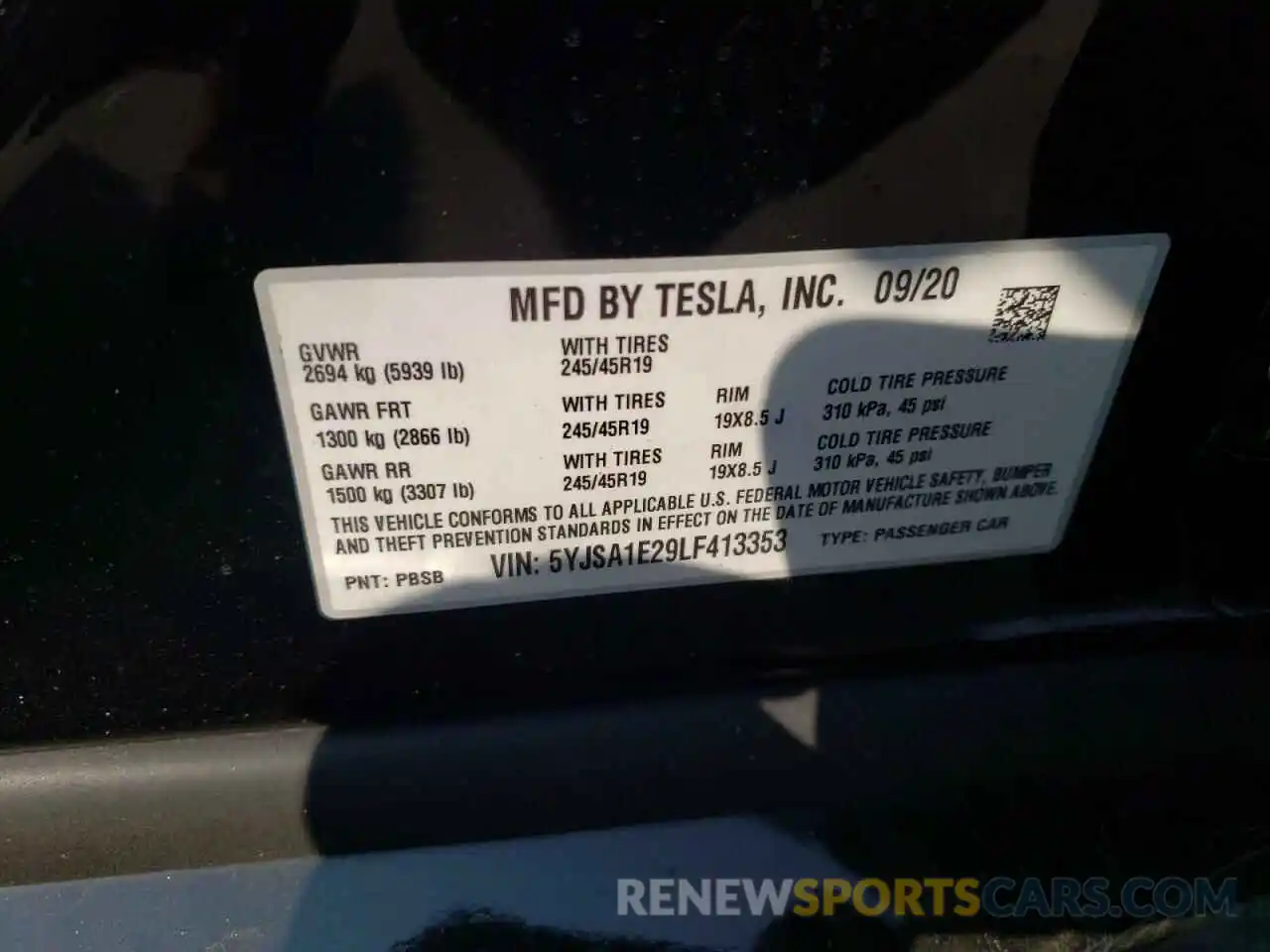 10 Photograph of a damaged car 5YJSA1E29LF413353 TESLA MODEL S 2020